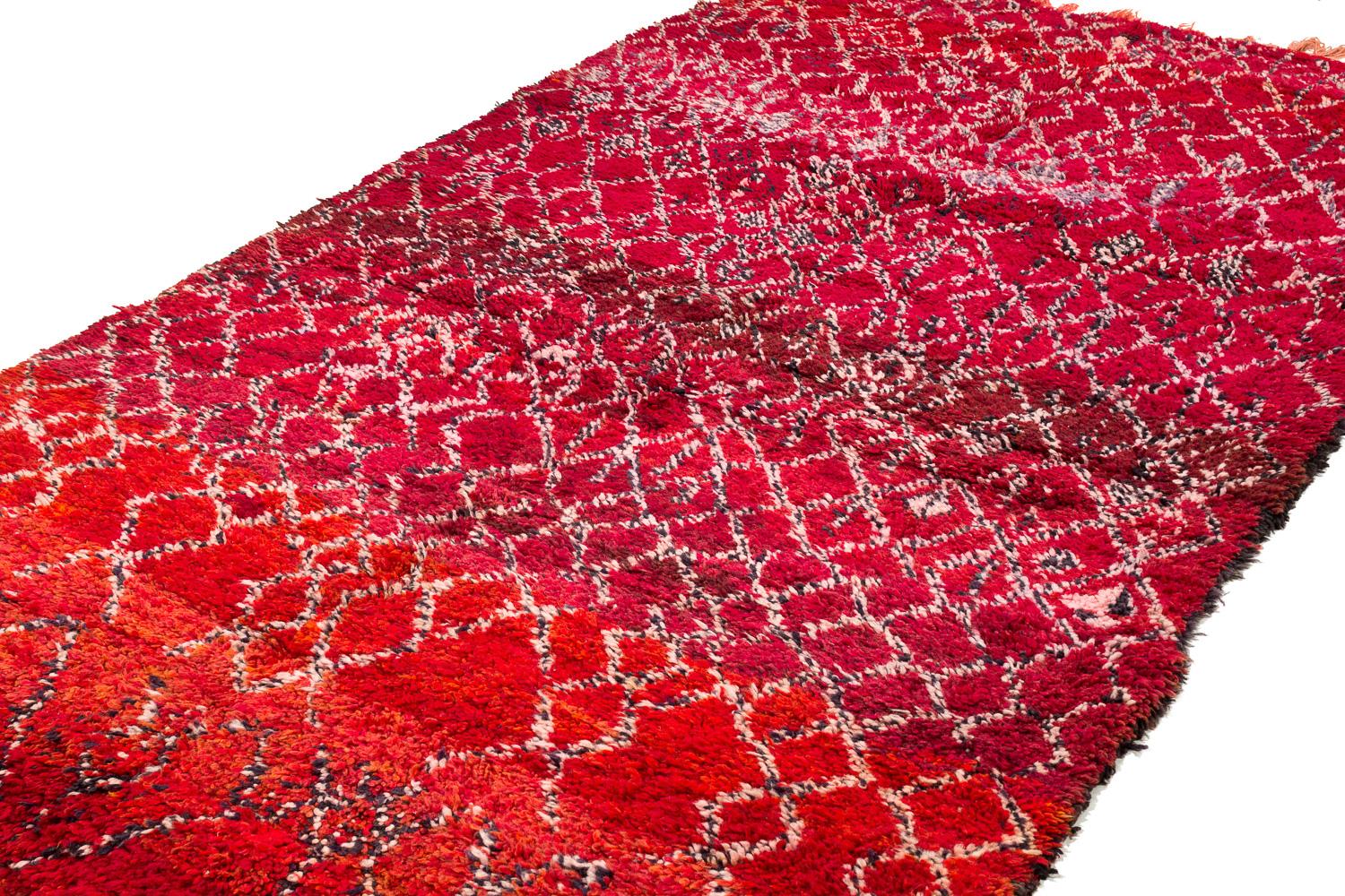Vintage Coleccionable Auténtica Alfombra de Lana Bereber Marroquí Ait Youssi Roja Anudado a mano en venta