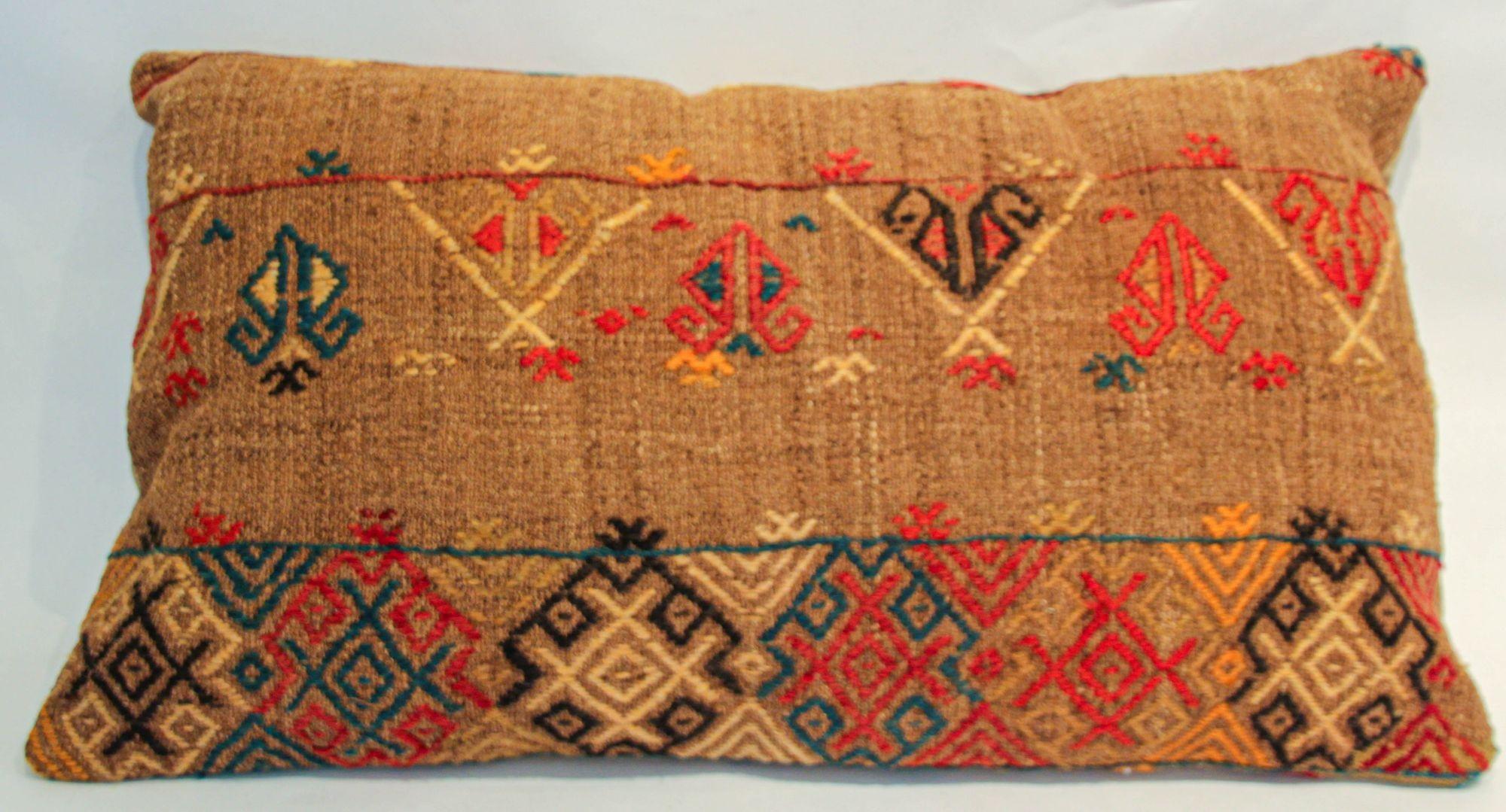 Vintage Moroccan Berber Pillow Hand-Woven Rug Pillow For Sale 10
