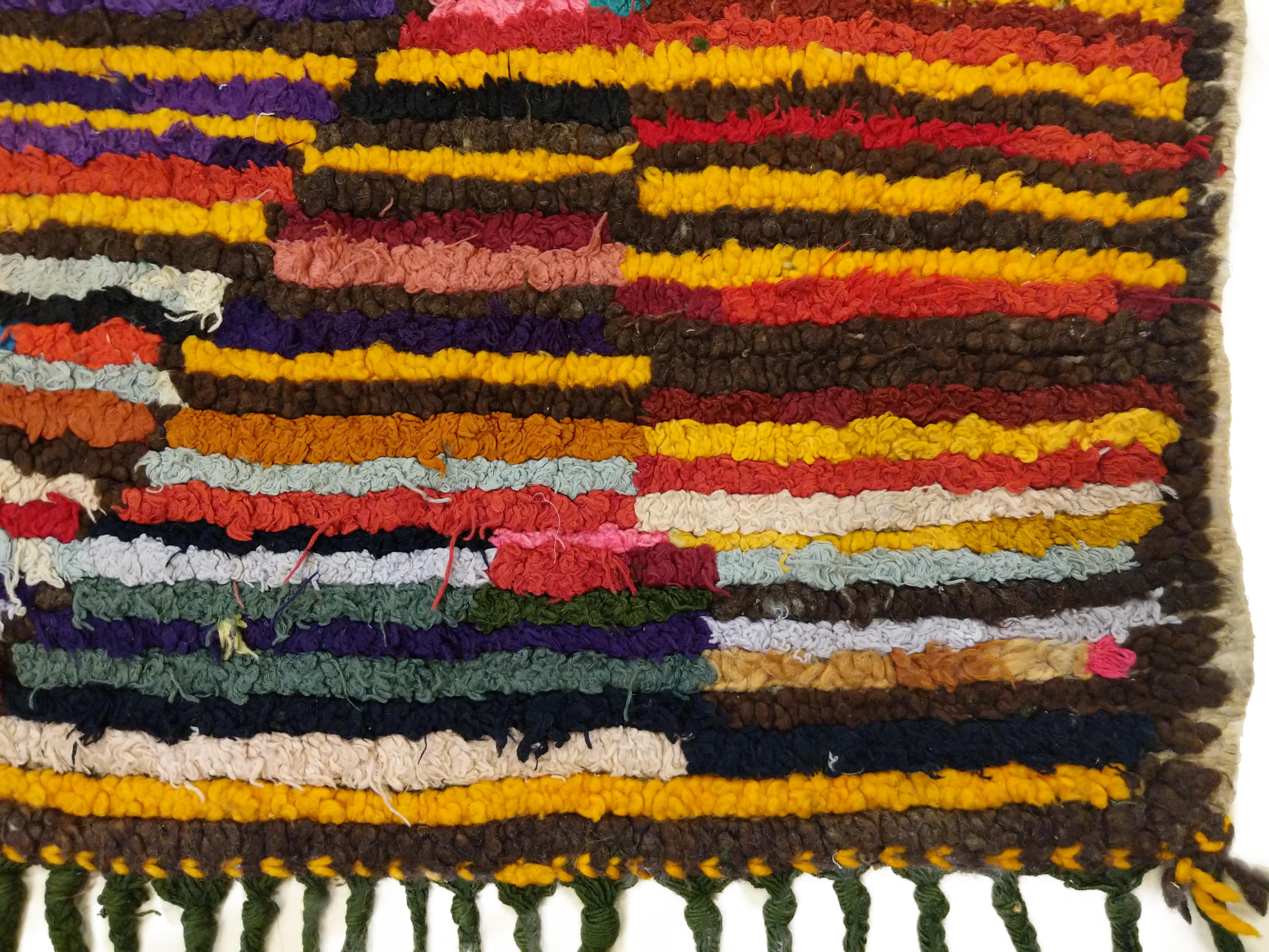 Alfombra de oración bereber marroquí vintage con diseño de nicho estriado Tribal en venta
