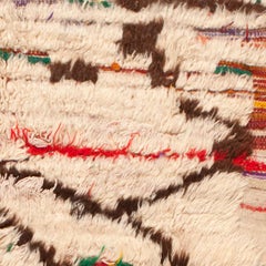 Nazmiyal Collection Moroccan Berber Rug. Size: 4 ft x 9 ft 6 in