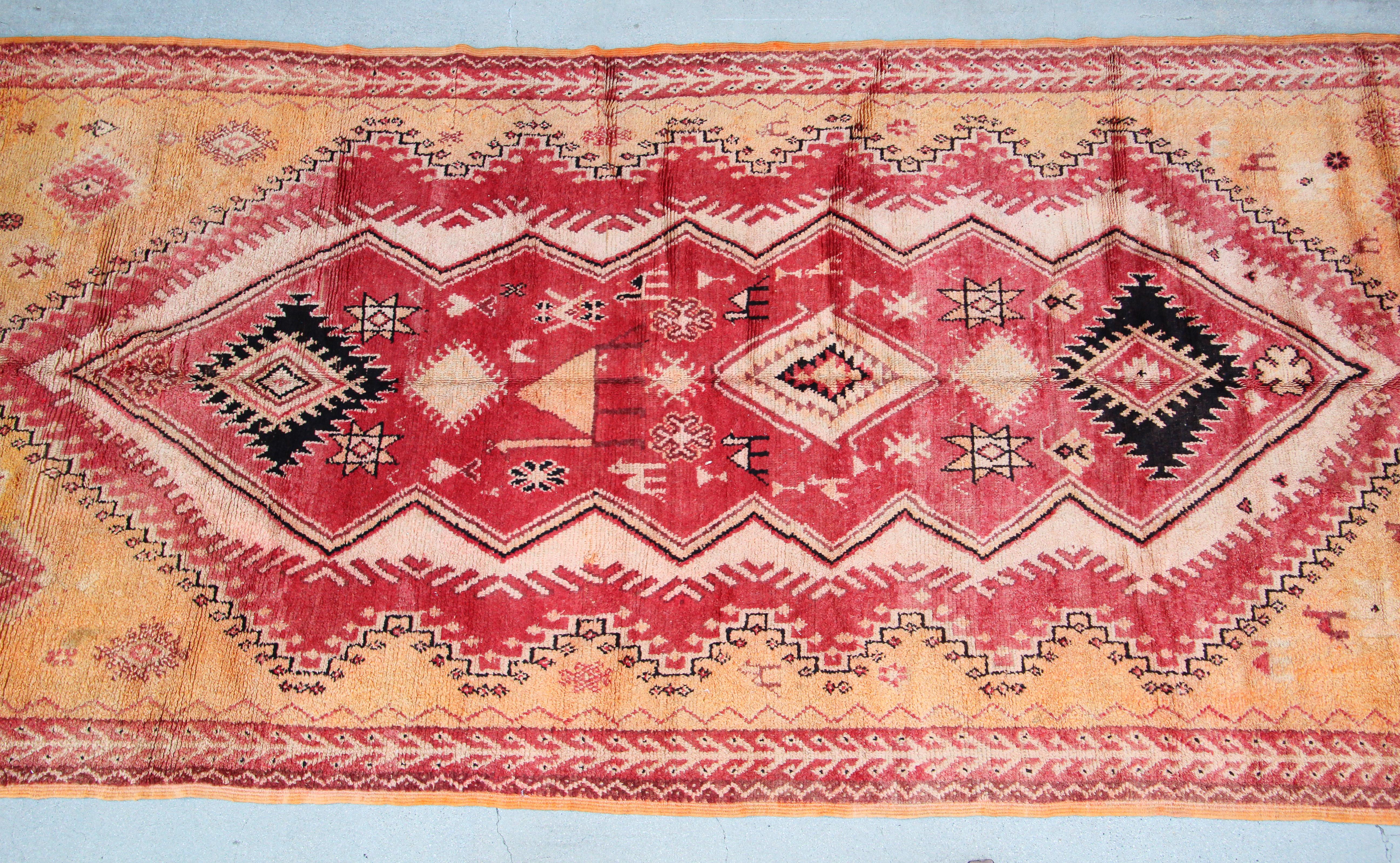 Vintage 1960s Moroccan Berber Rug For Sale 10