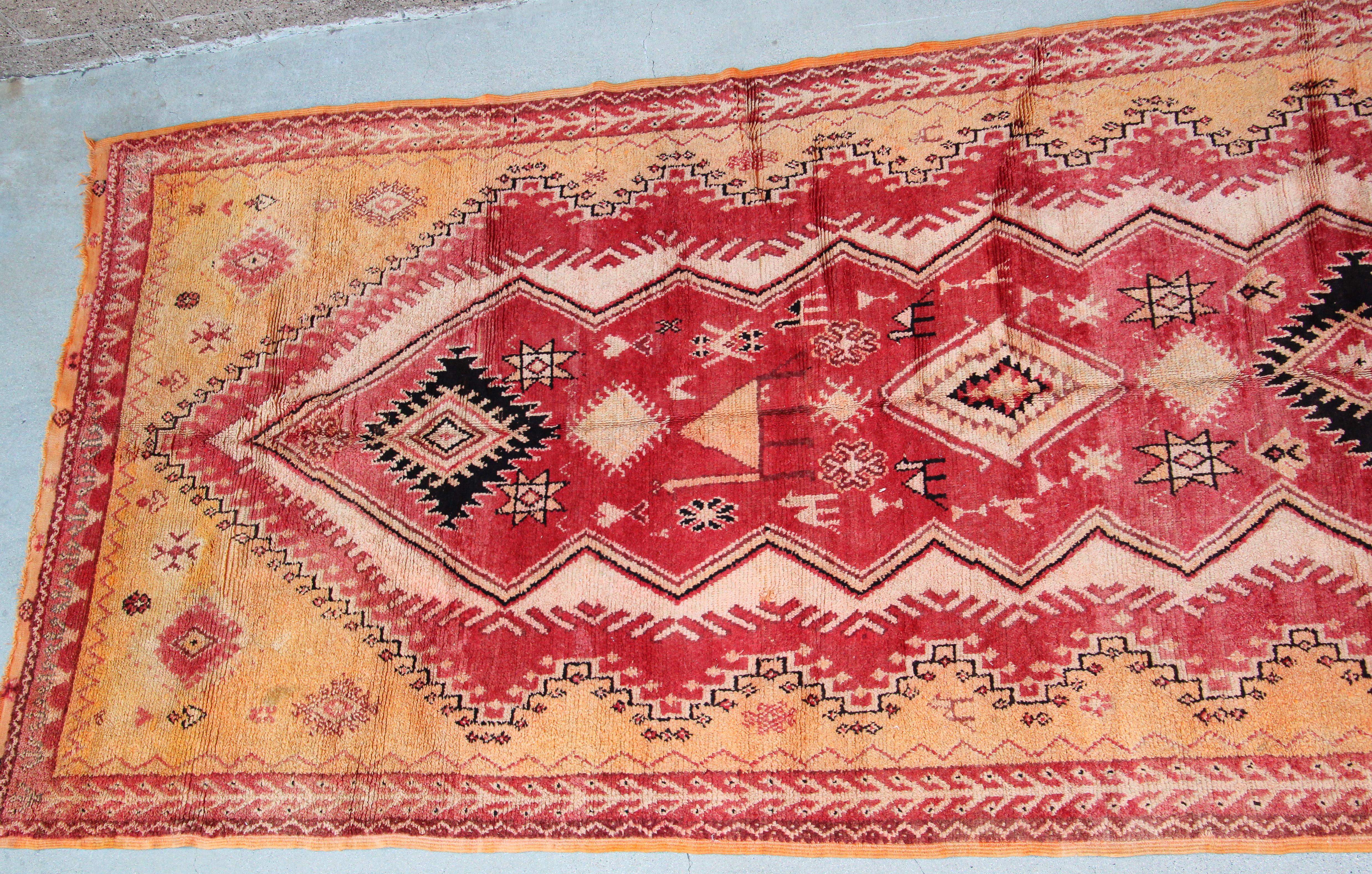 Vintage 1960s Moroccan Berber Rug For Sale 11