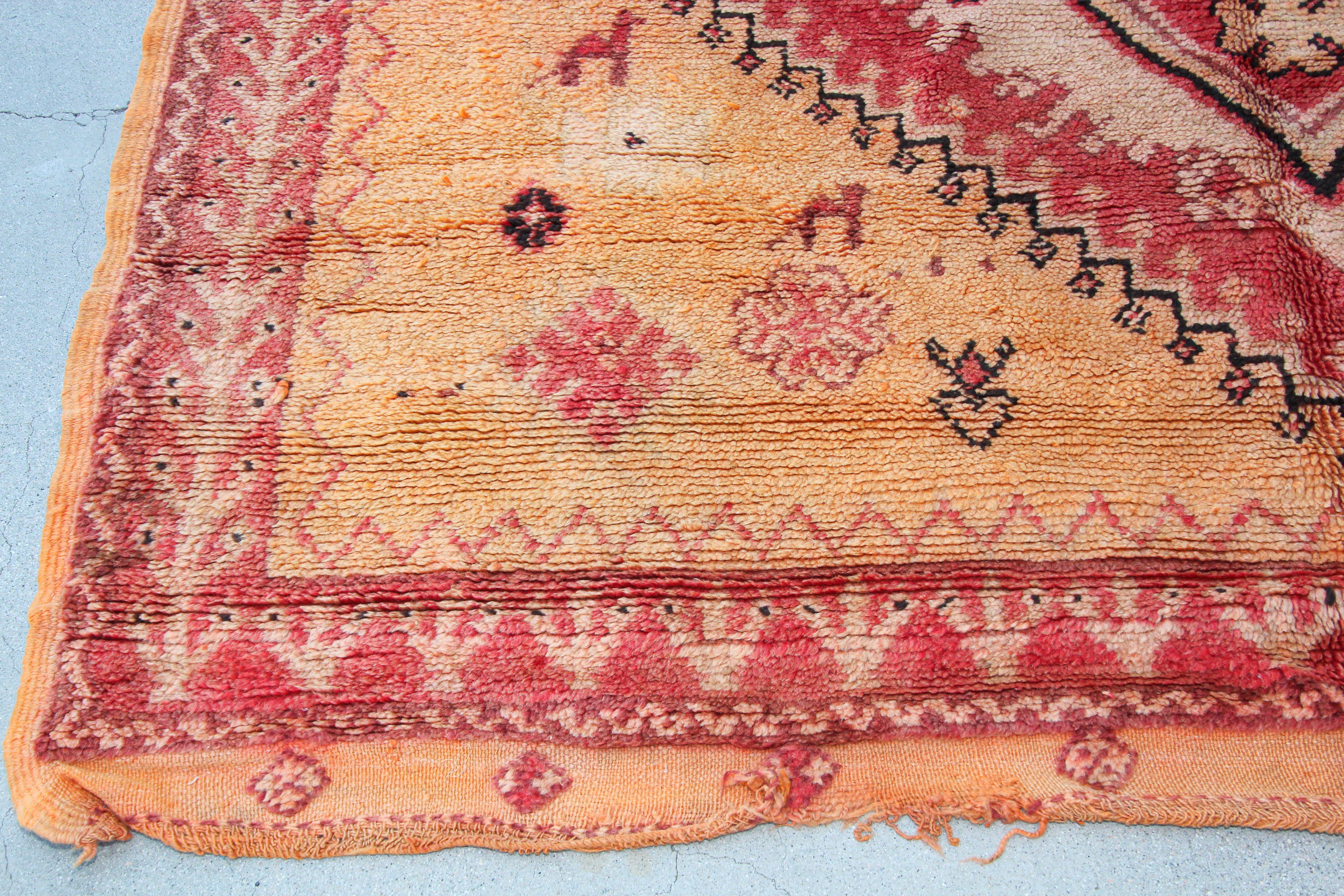 Tapis berbère marocain vintage des années 1960 Bon état - En vente à North Hollywood, CA