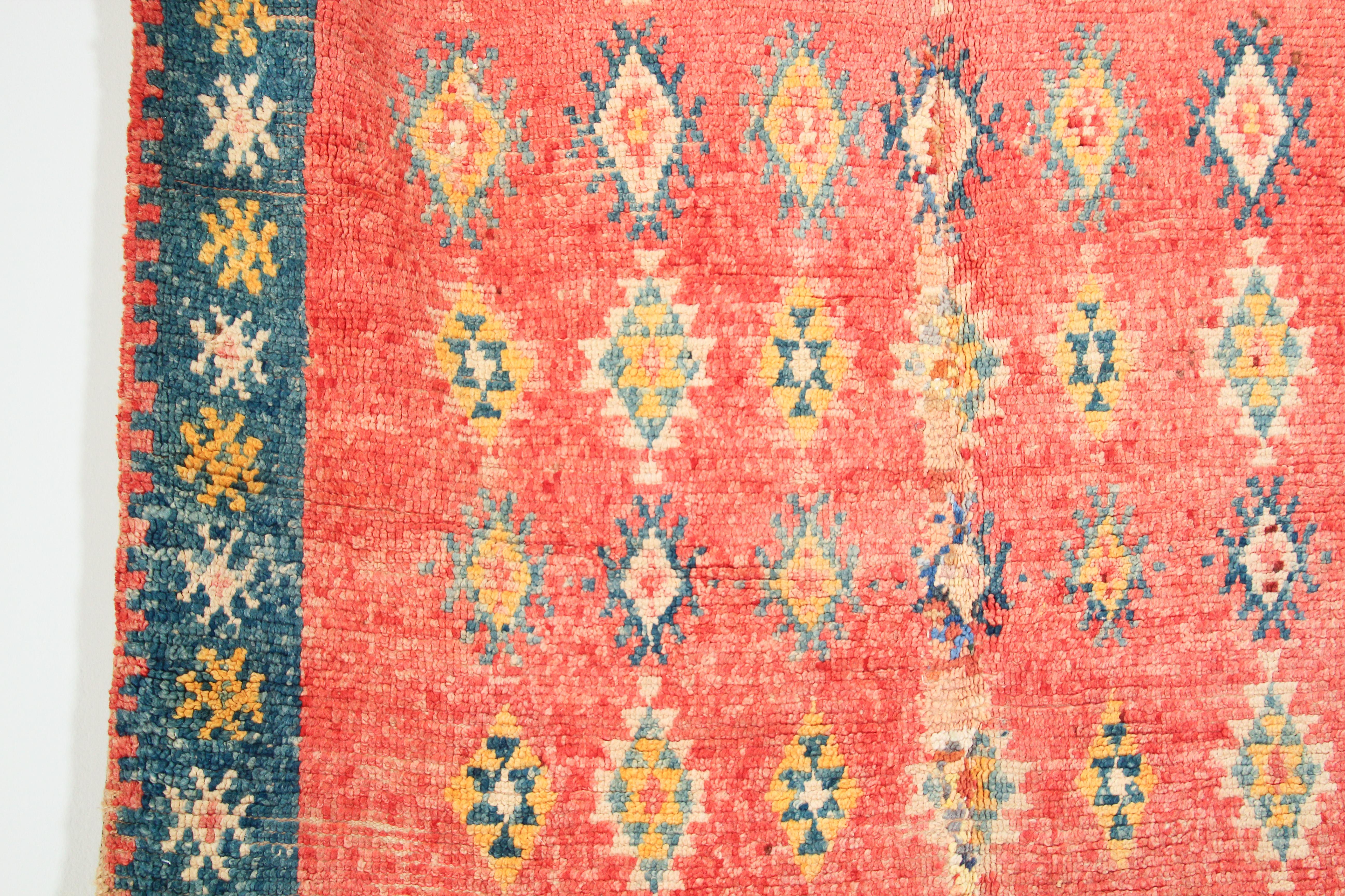 Authentique tapis berbère marocain vintage des années 1960 Bon état - En vente à North Hollywood, CA
