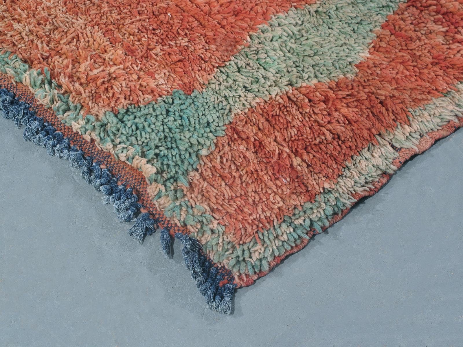 Vintage marokkanischen Boujad Berber Stammes-Teppich (Handgeknüpft) im Angebot