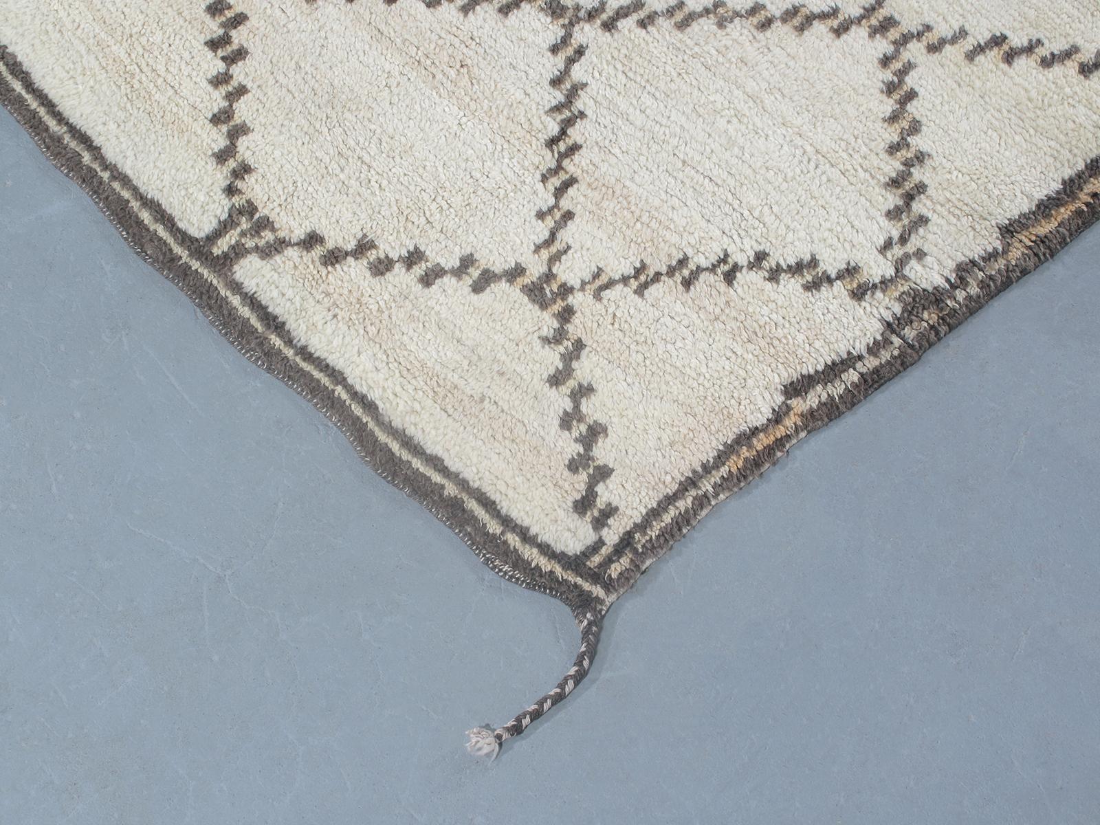 Vintage Marokkanischer Berber-Stammes-Teppich (Mitte des 20. Jahrhunderts) im Angebot