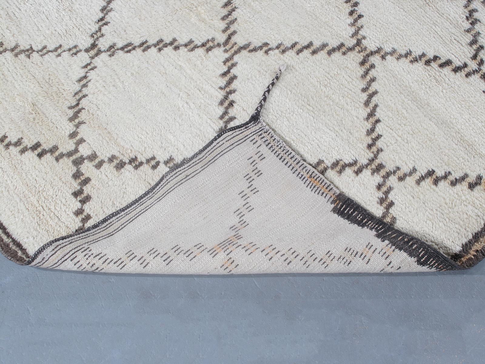 Vintage Marokkanischer Berber-Stammes-Teppich (Wolle) im Angebot
