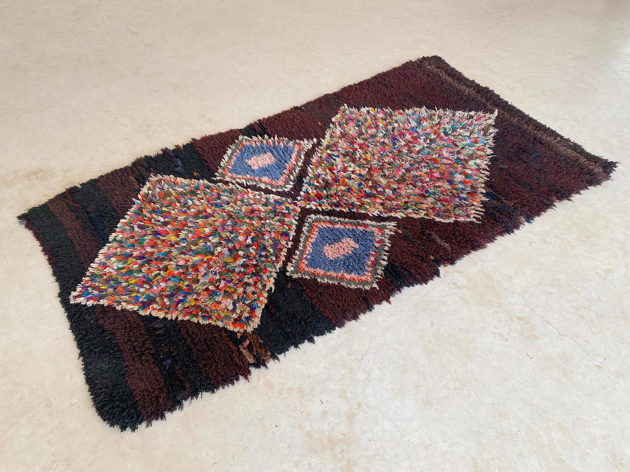 Vintage Moroccan Boucherouite rug - Brown/multicolor - 3.1x5.9feet / 96x180cm In Good Condition For Sale In Marrakech, MA