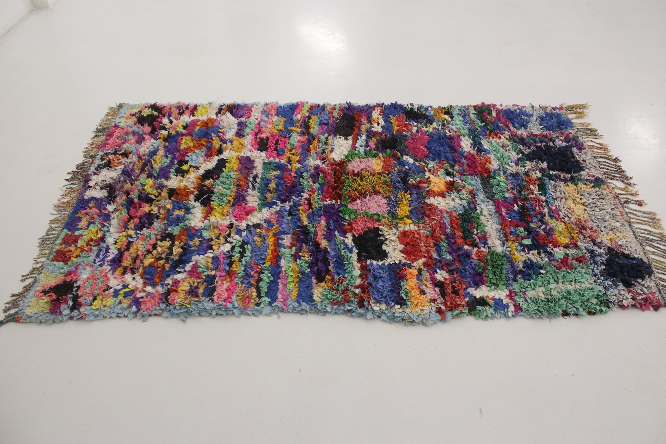 Tribal Vintage Moroccan Boucherouite rug - Multicolor - 4x7feet / 123x213cm For Sale