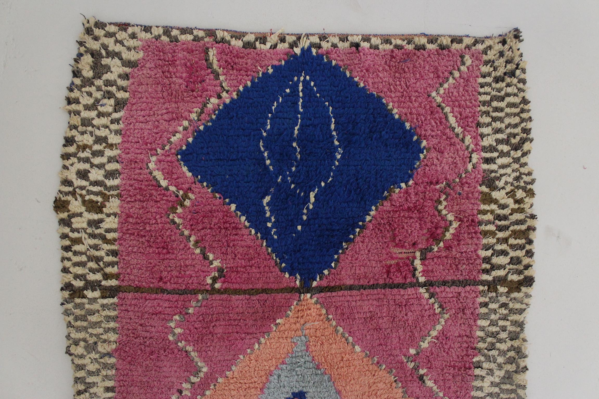 Vintage Moroccan Boucherouite rug- Pink/blue - 3.4x7.4feet / 105x227cm In Good Condition For Sale In Marrakech, MA
