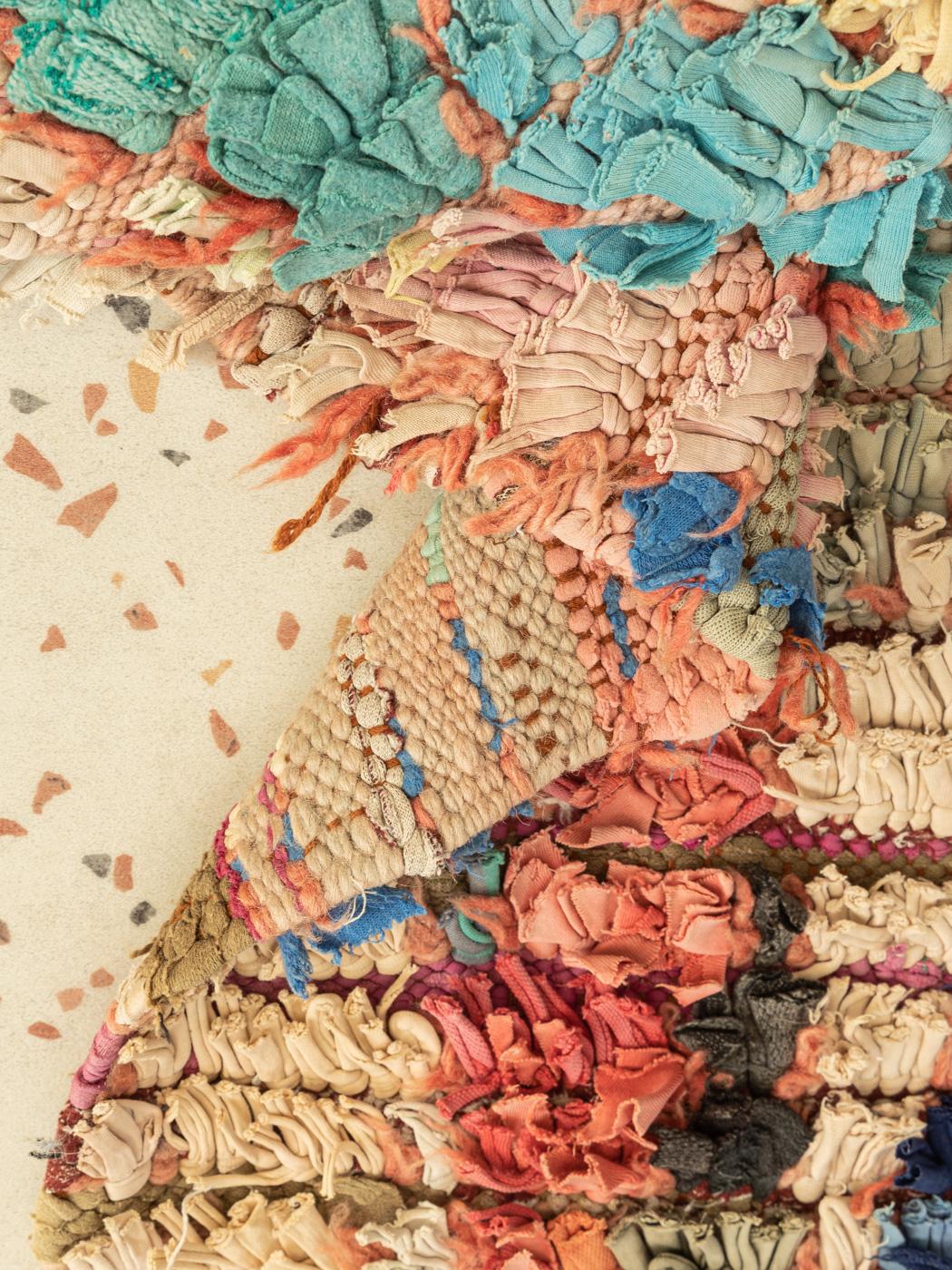 Laine Tapis berbère marocain vintage Boujad Moyen Atlas montagnes, beige, noir et vert en vente