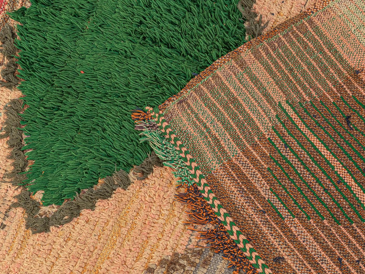 Fine XX secolo Tappeto marocchino vintage Boujad berbero delle montagne del Medio Atlante Arancione Verde Marrone in vendita