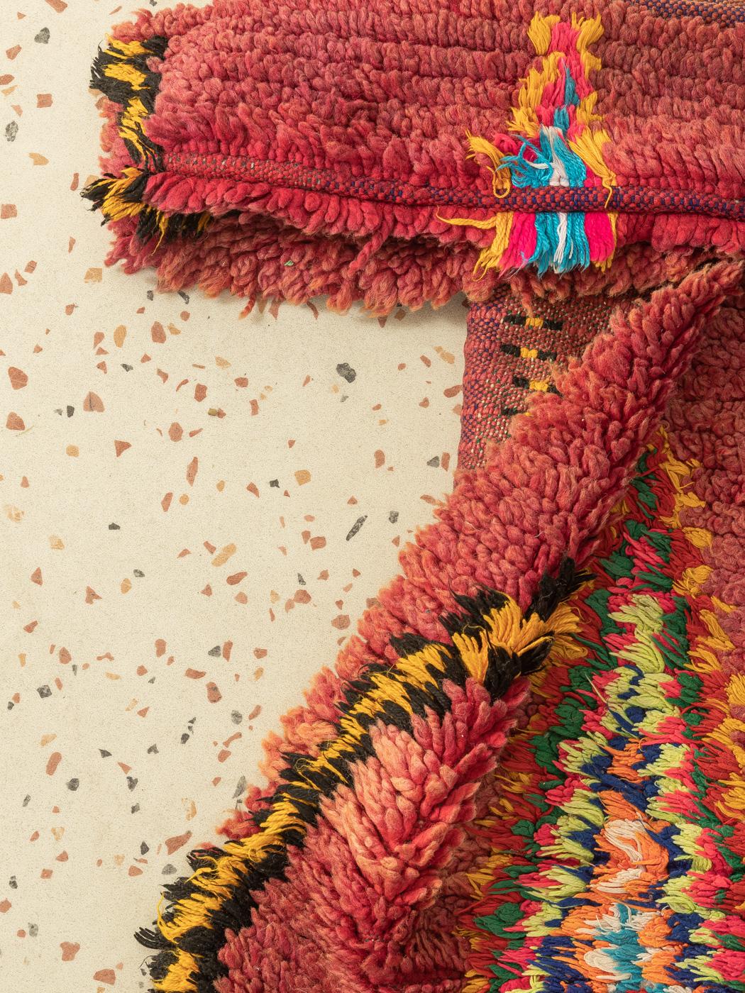  Vintage marokkanische Boujad, Berber Teppich Mittlerer Atlas Gebirge Rot Multicolor im Angebot 2