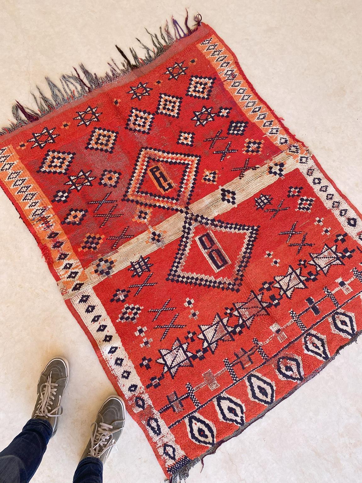 Marokkanischer Boujad-Teppich im Vintage-Stil - Rot - 4x5feet / 124x153cm 3