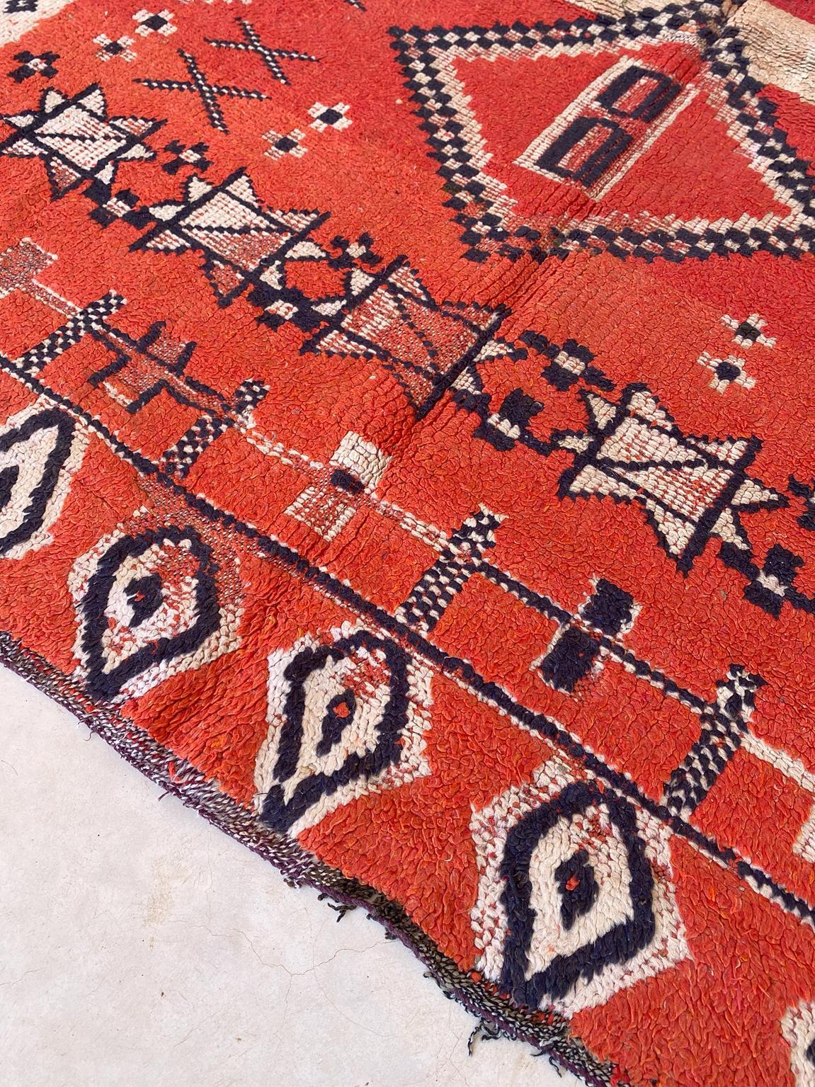 20th Century Vintage Moroccan Boujad rug - Red - 4x5feet / 124x153cm For Sale