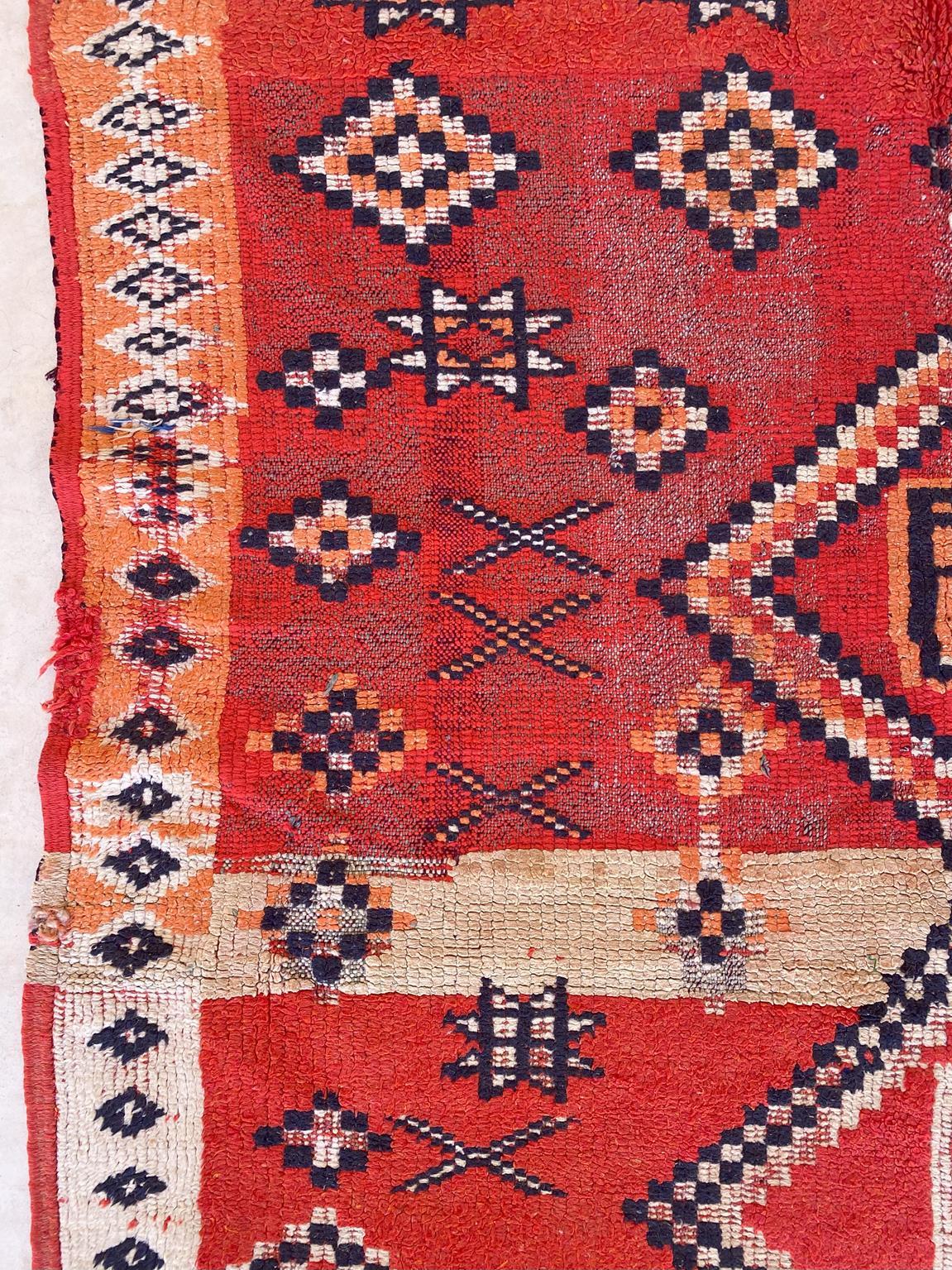 Marokkanischer Boujad-Teppich im Vintage-Stil - Rot - 4x5feet / 124x153cm (Wolle)