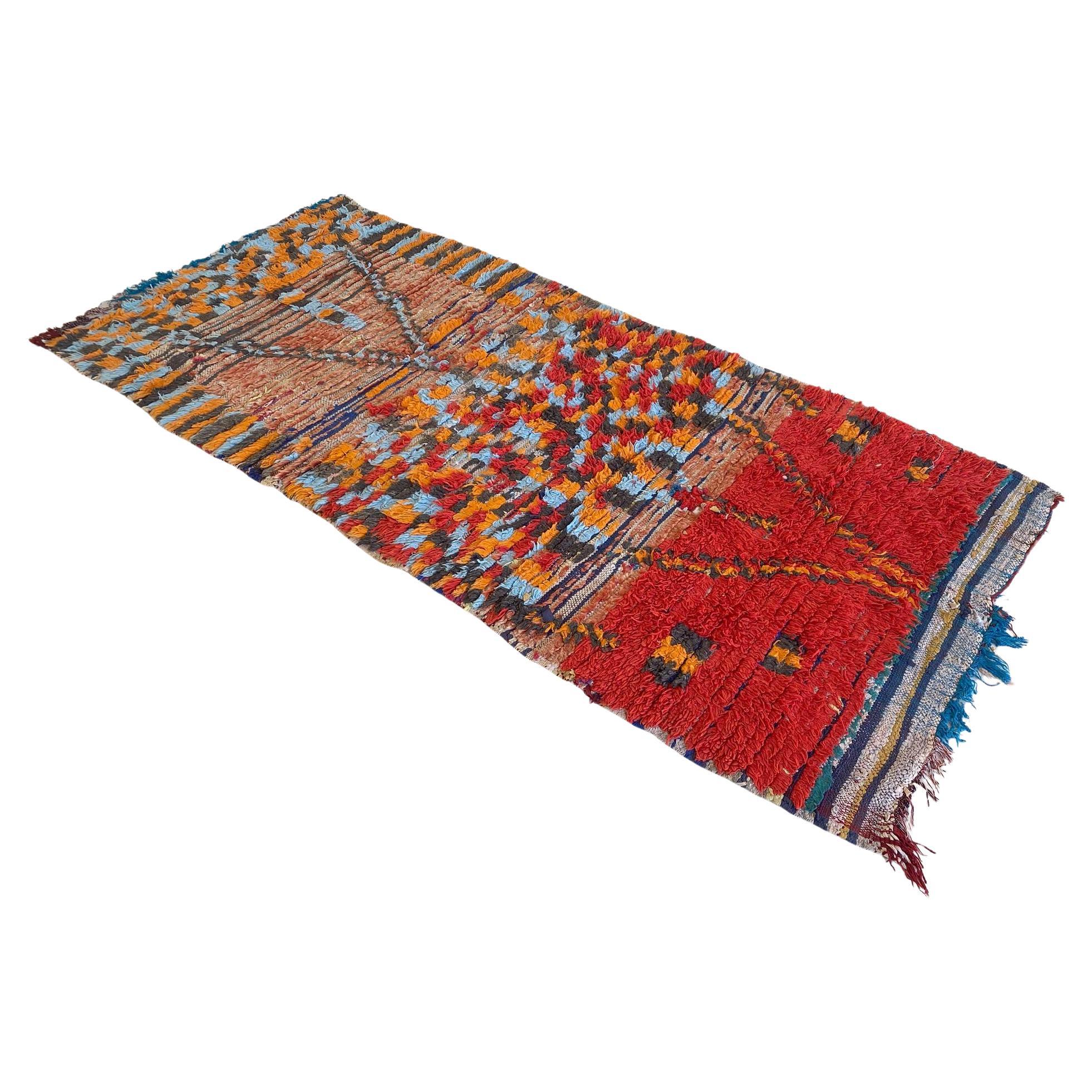 Marokkanischer Boujad-Teppich im Vintage-Stil - Rot/Schwarz/orange/Blau - 3.4x7,5feet / 106x230cm im Angebot
