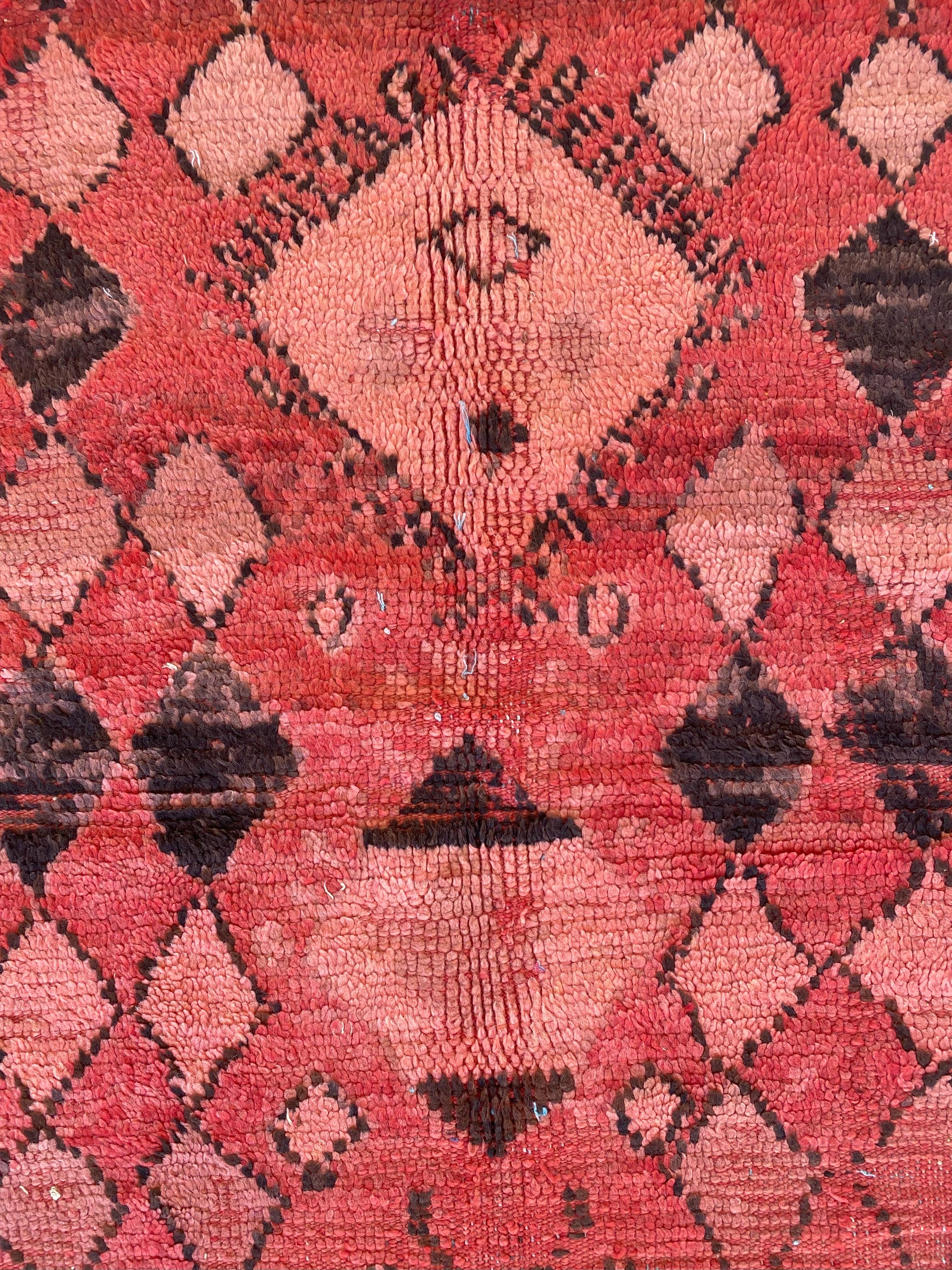 20th Century Vintage Moroccan Boujad rug - Red/black/pink - 4.1x11.6feet / 126x354cm For Sale