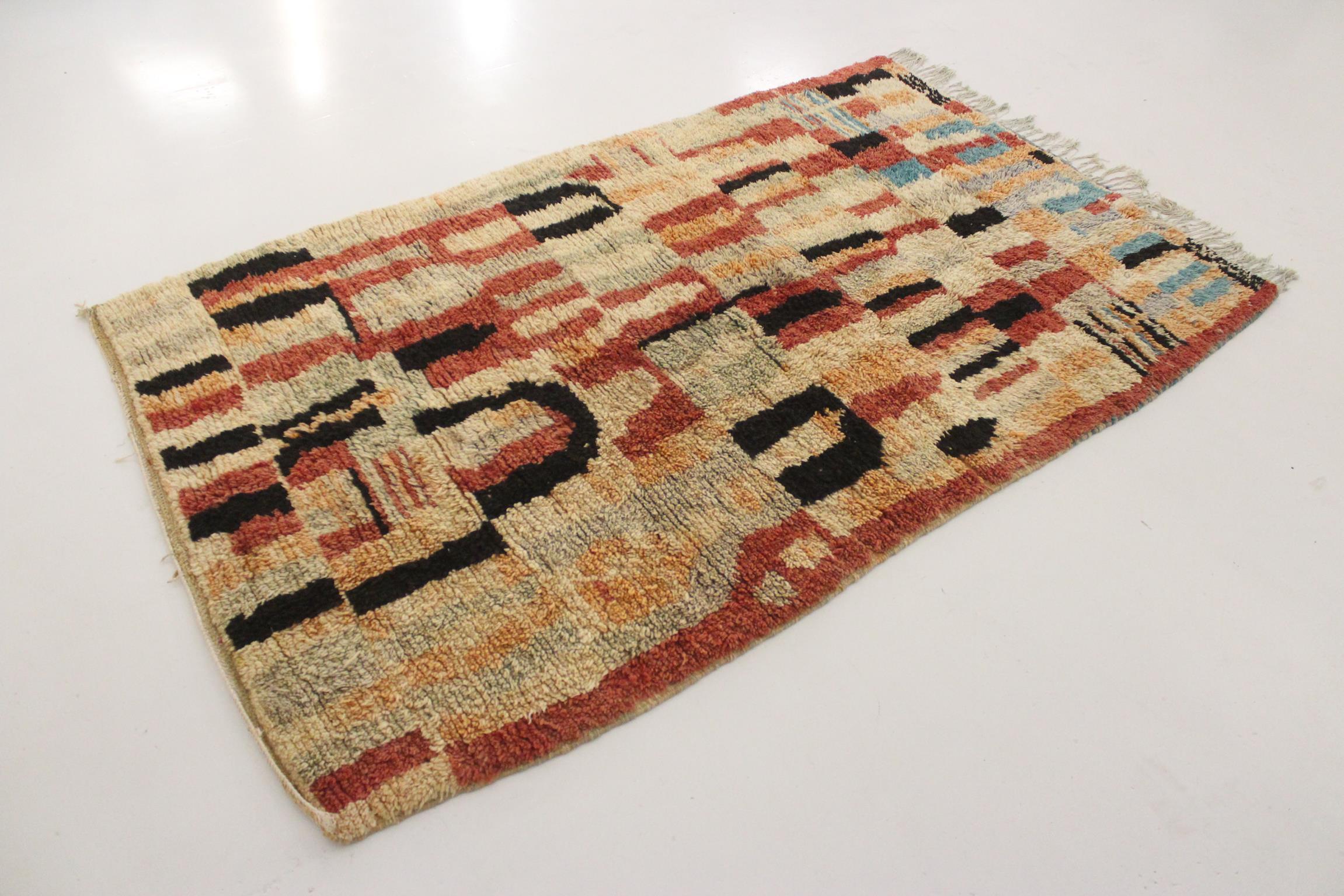 Bohemian Vintage Moroccan Boujad rug - Terracotta/black - 5x8.6feet / 152x263cm For Sale