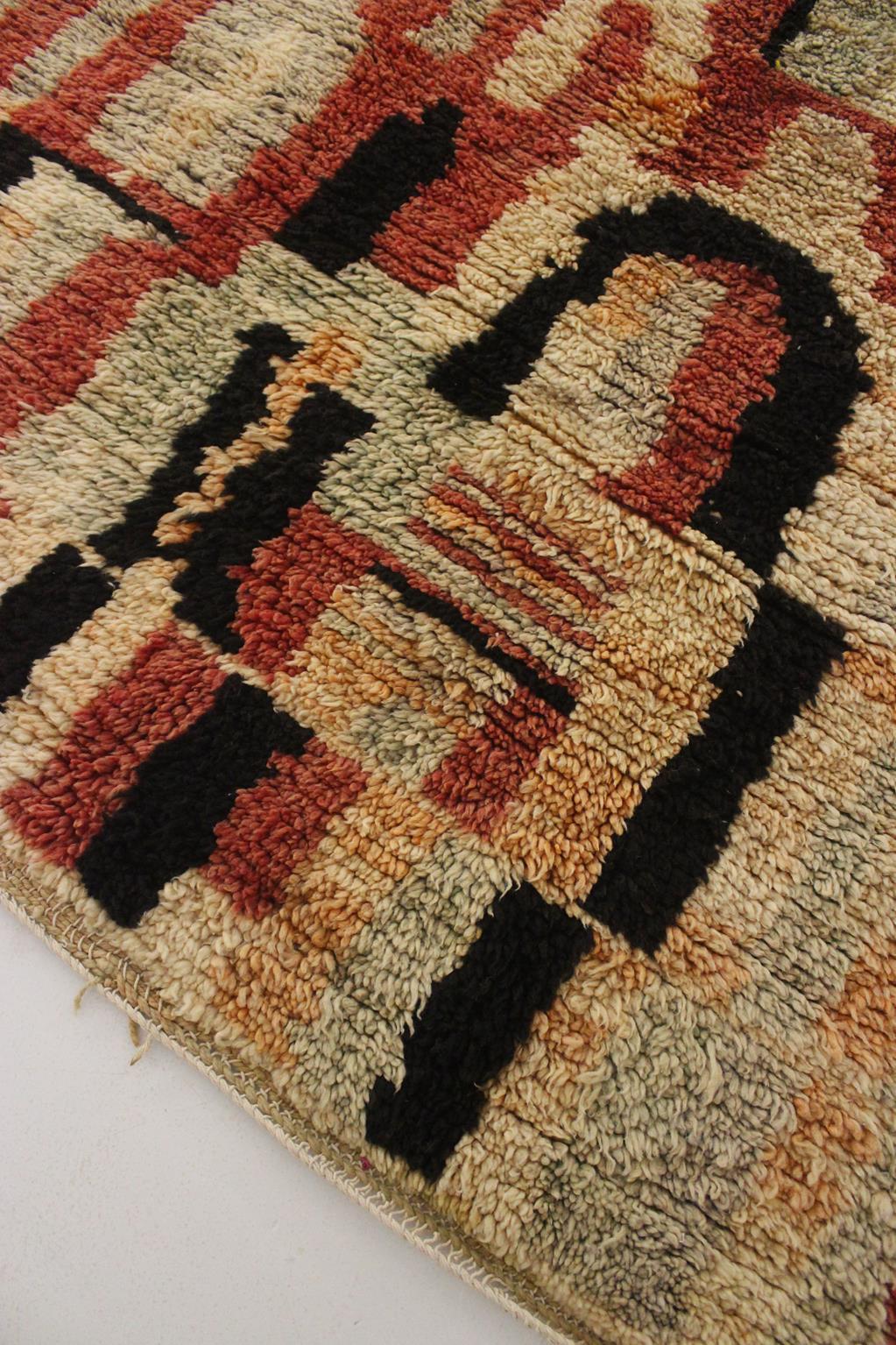 Hand-Woven Vintage Moroccan Boujad rug - Terracotta/black - 5x8.6feet / 152x263cm For Sale