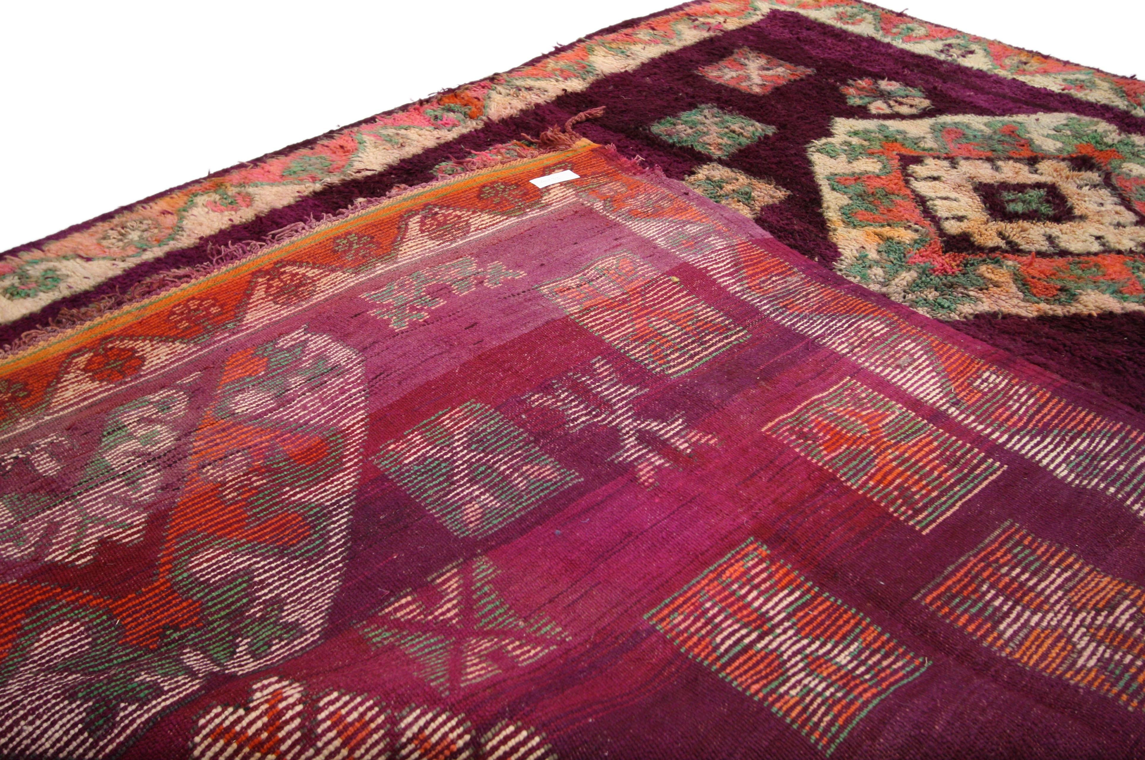 Vintage Moroccan Boujad Rug with Tribal Style, Colorful Moroccan Berber Carpet In Good Condition For Sale In Dallas, TX