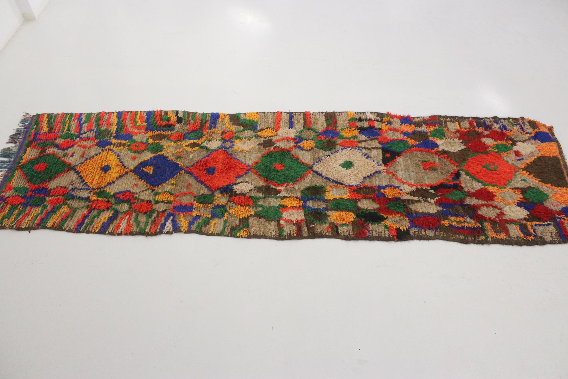 Vintage marokkanischen Boujad Läufer Teppich - Brown / Multicolor - 3.6x12.3feet / 109x377cm im Angebot 5
