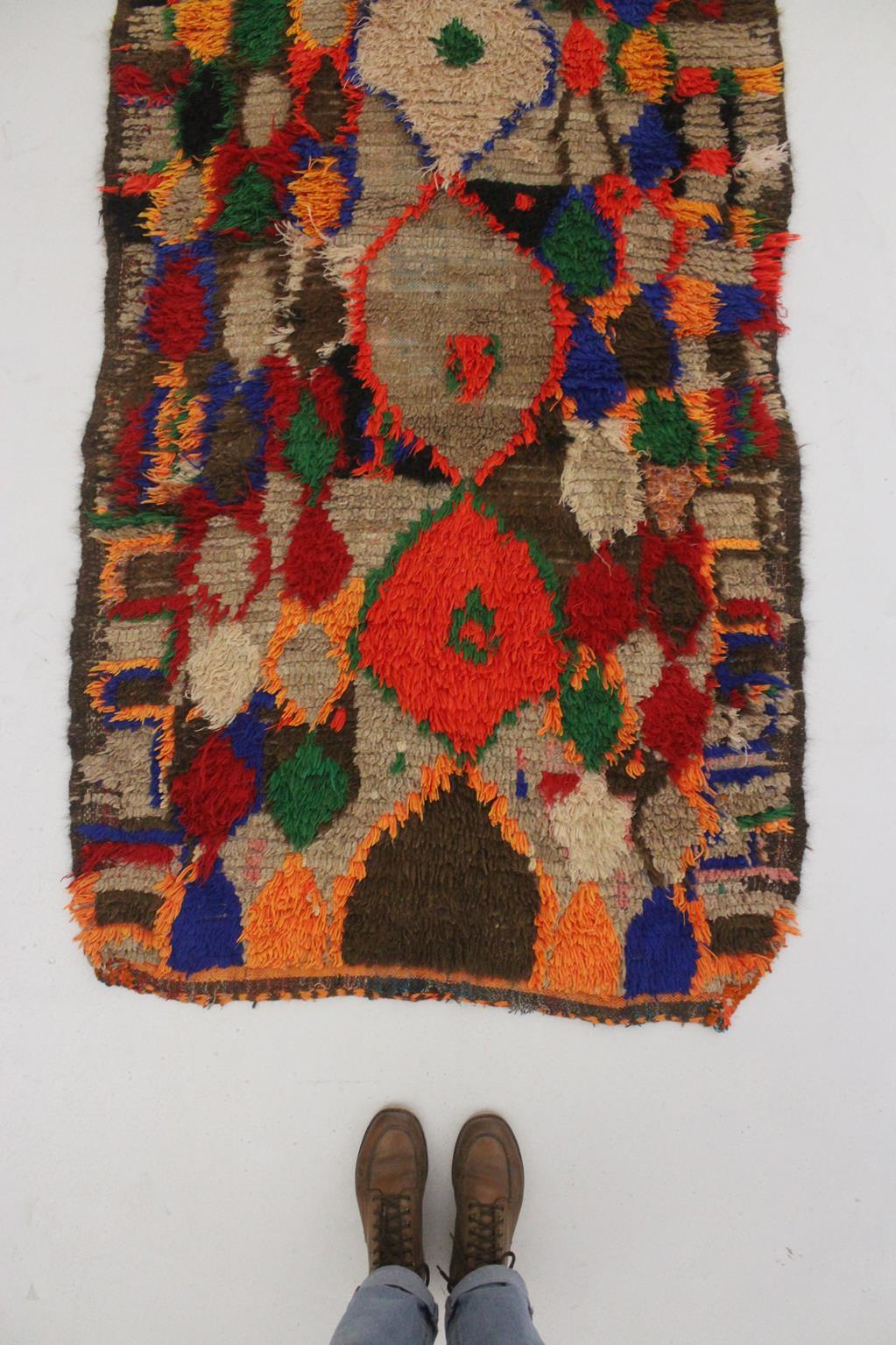 Vintage marokkanischen Boujad Läufer Teppich - Brown / Multicolor - 3.6x12.3feet / 109x377cm (Handgewebt) im Angebot