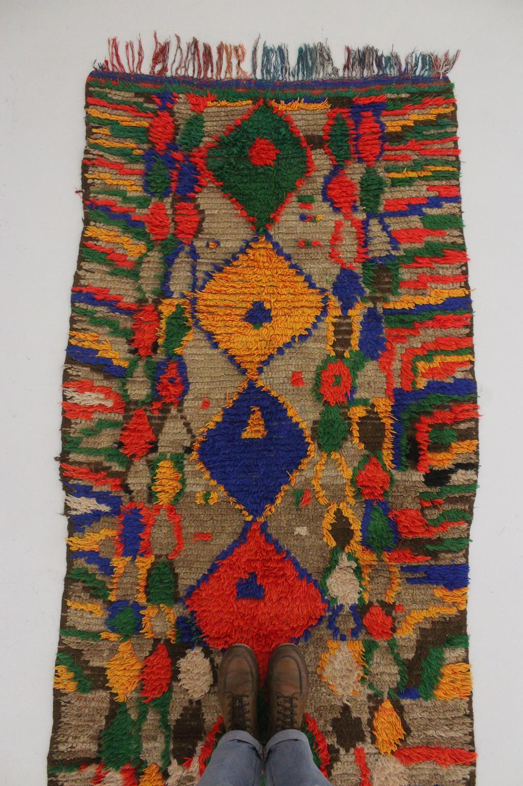 Vintage marokkanischen Boujad Läufer Teppich - Brown / Multicolor - 3.6x12.3feet / 109x377cm (20. Jahrhundert) im Angebot