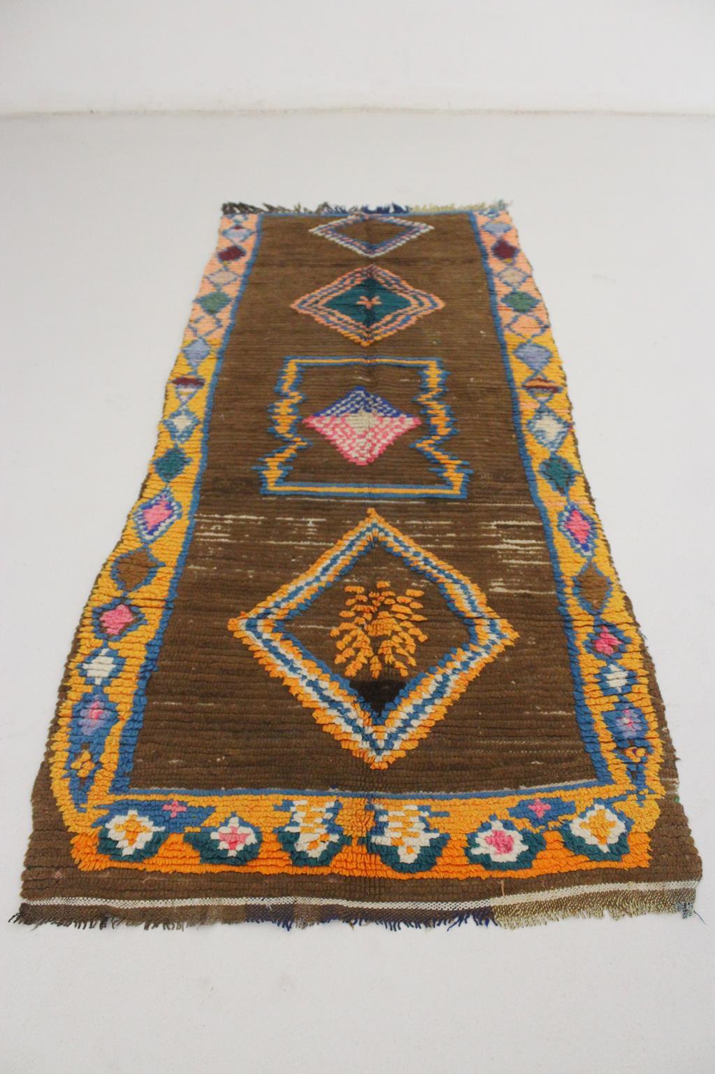 Vintage marokkanischen Boujad Läufer Teppich - Brown/rosa/blau - 3.2x7.5feet / 97x228cm im Angebot 3