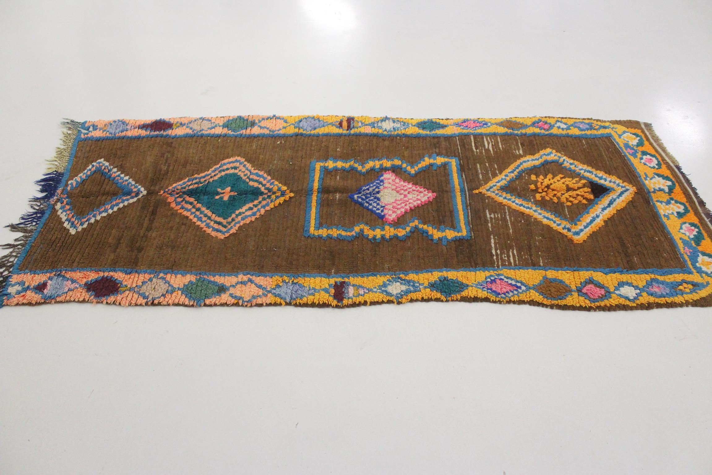 Vintage marokkanischen Boujad Läufer Teppich - Brown/rosa/blau - 3.2x7.5feet / 97x228cm (Böhmisch) im Angebot