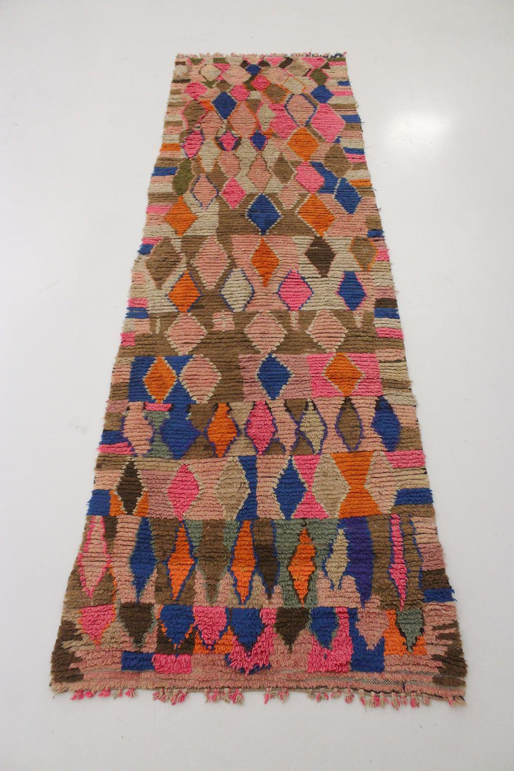 Vintage Moroccan Boujad runner rug - Pink/brown/blue - 3.2x10feet / 97x307cm In Good Condition For Sale In Marrakech, MA