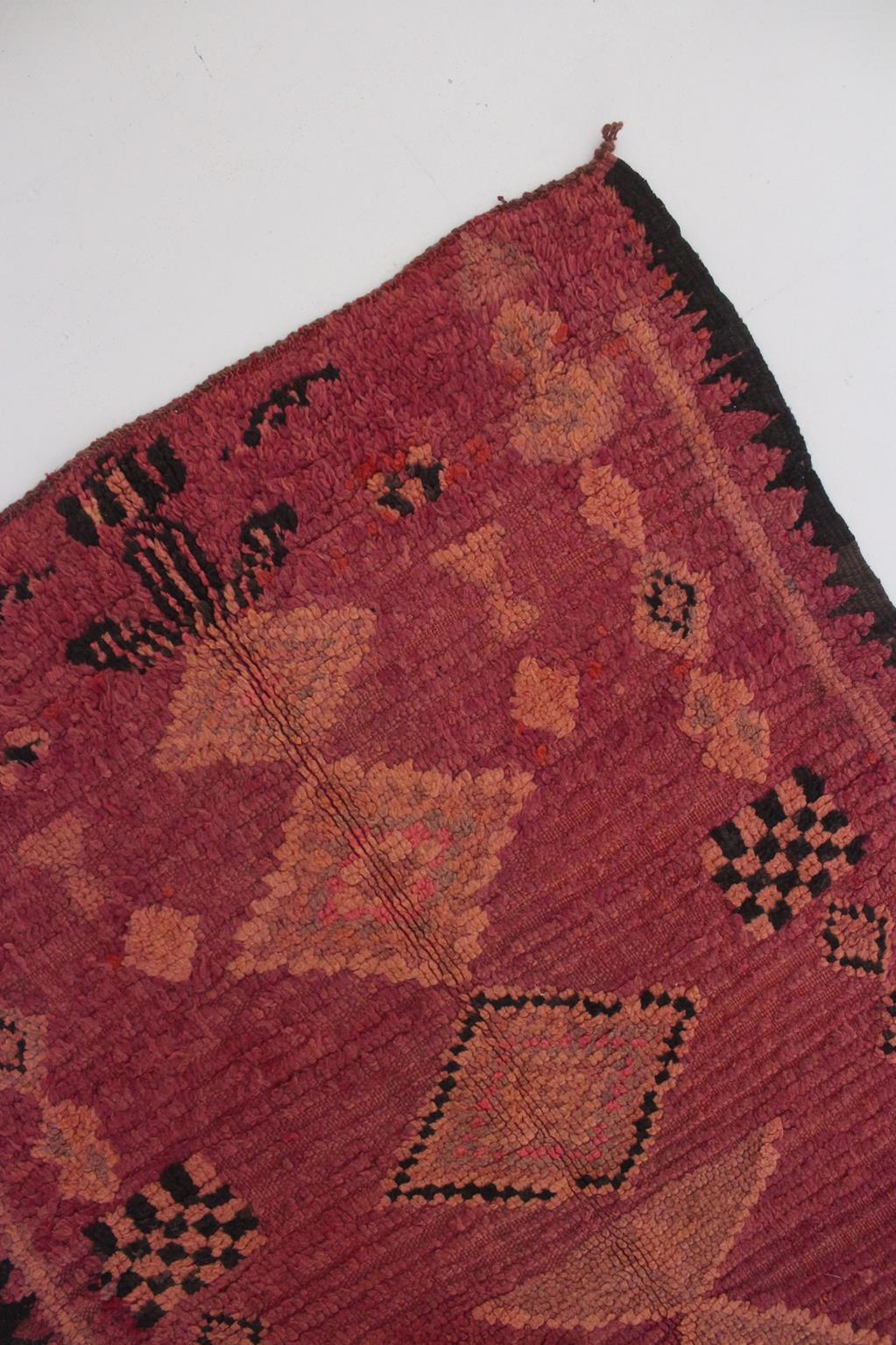 Wool Vintage Moroccan Boujad runner rug - Raspberry - 3.4x10.5feet / 105x320cm For Sale