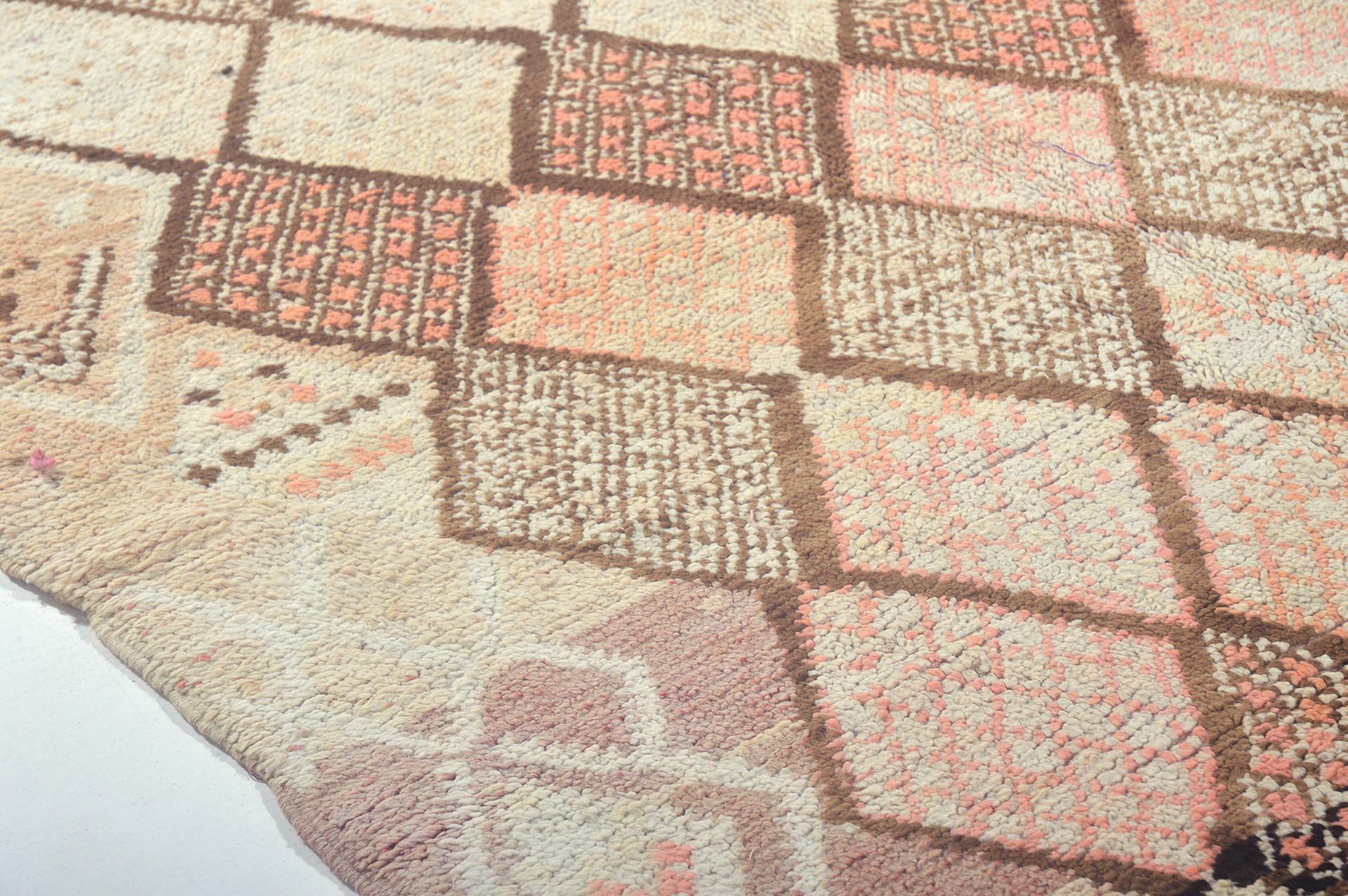Vintage Moroccan Boujad Tribe Berber Rug In Good Condition For Sale In WEST HOLLYWOOD, CA
