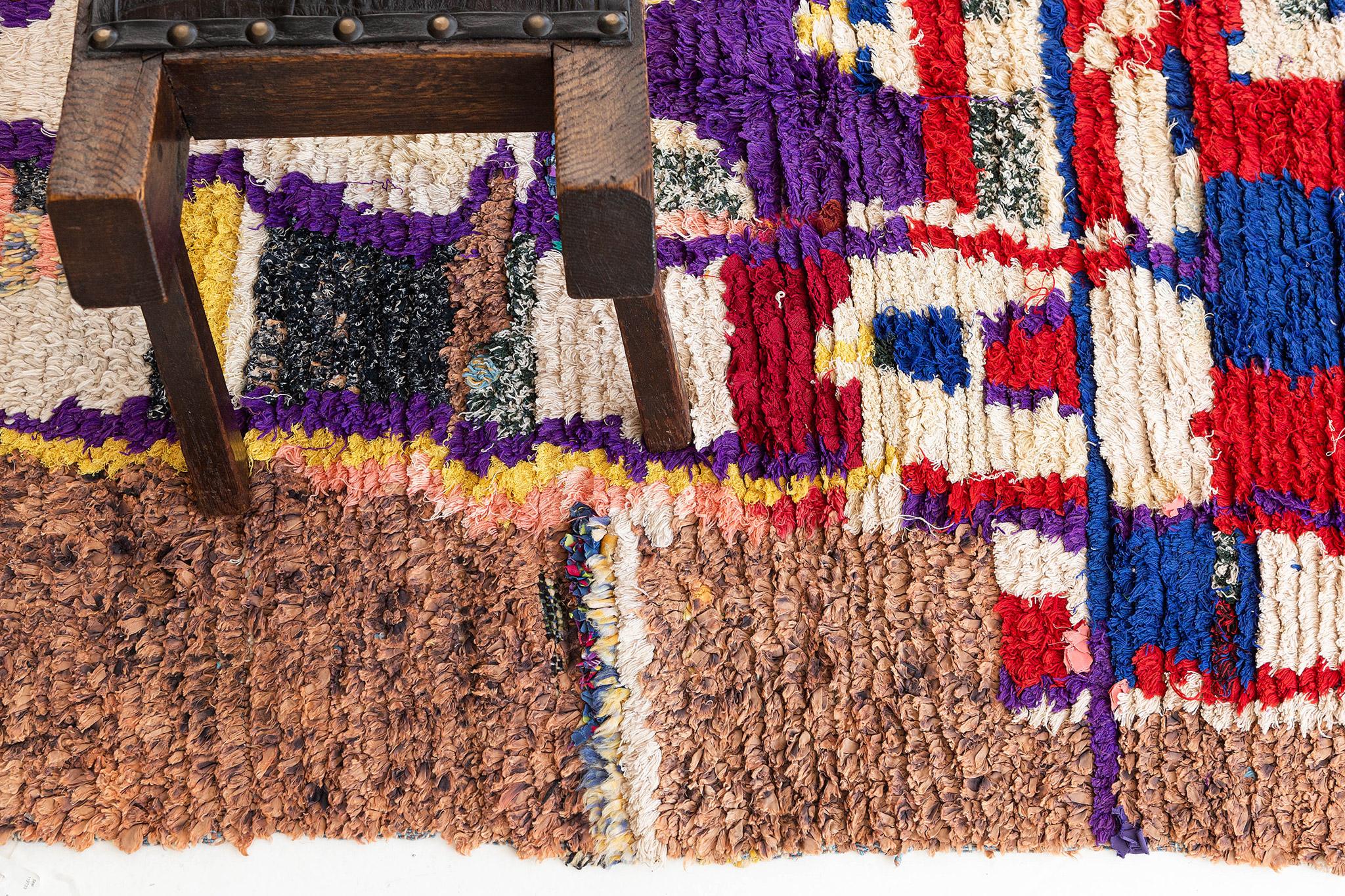 Vintage Marokkanischer Boujad Tribe Berberteppich im Zustand „Gut“ im Angebot in WEST HOLLYWOOD, CA