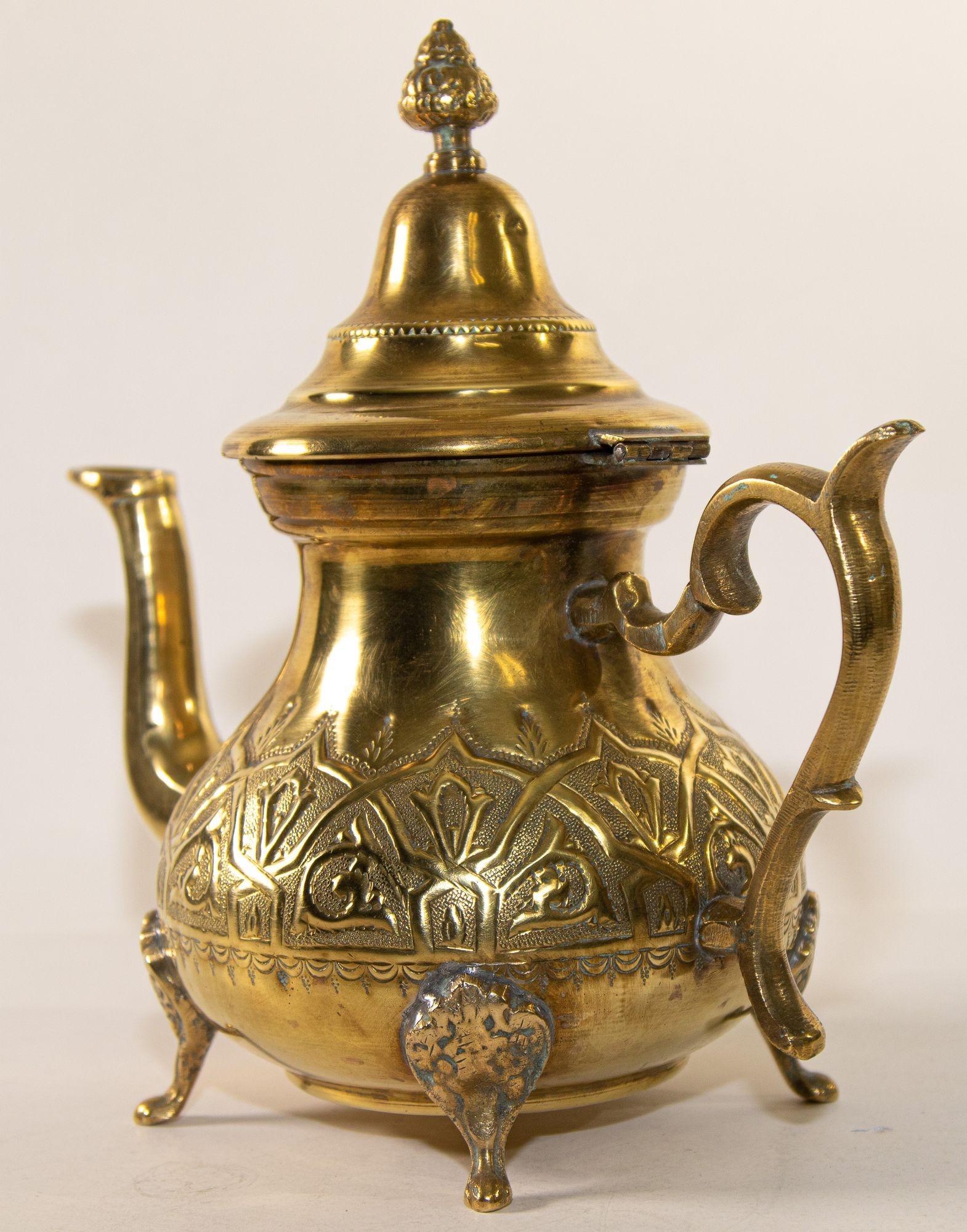 Vintage Moroccan Brass Tea Pot Kettle 1