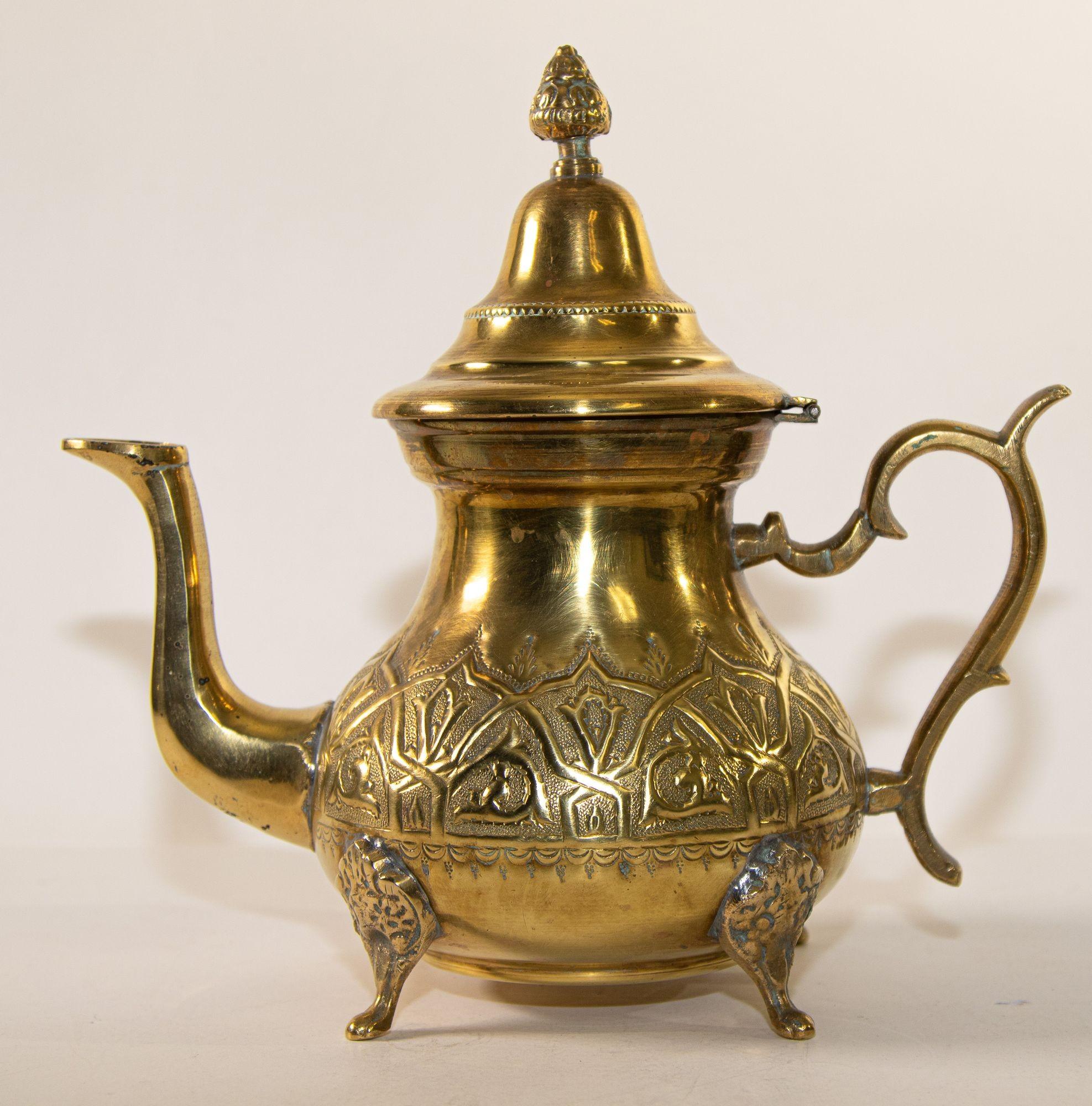 20th Century Vintage Moroccan Brass Tea Pot Kettle