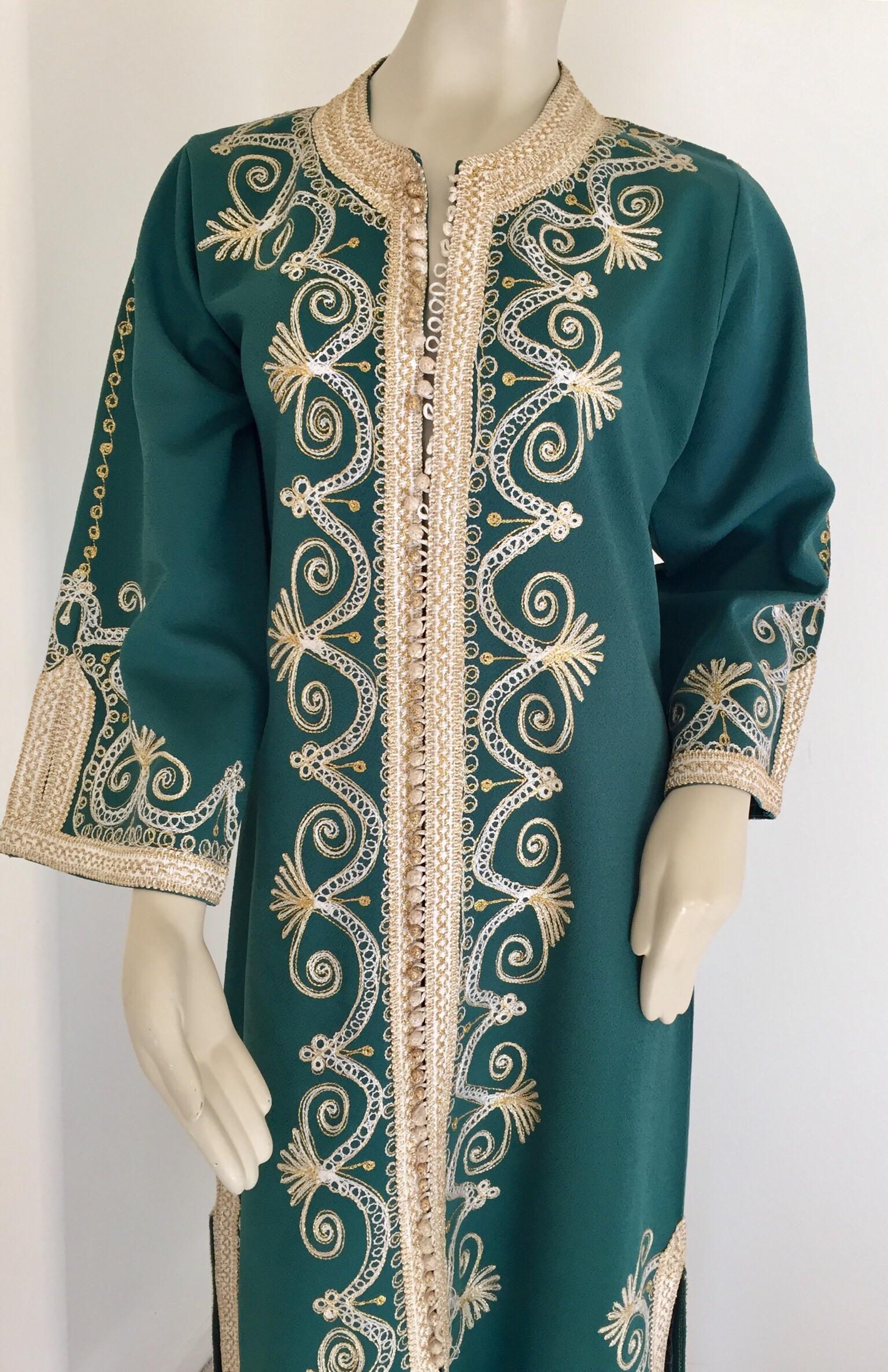 Vintage Moroccan Caftan Emerald Green Maxi Dress, circa 1970 Size M For Sale 5
