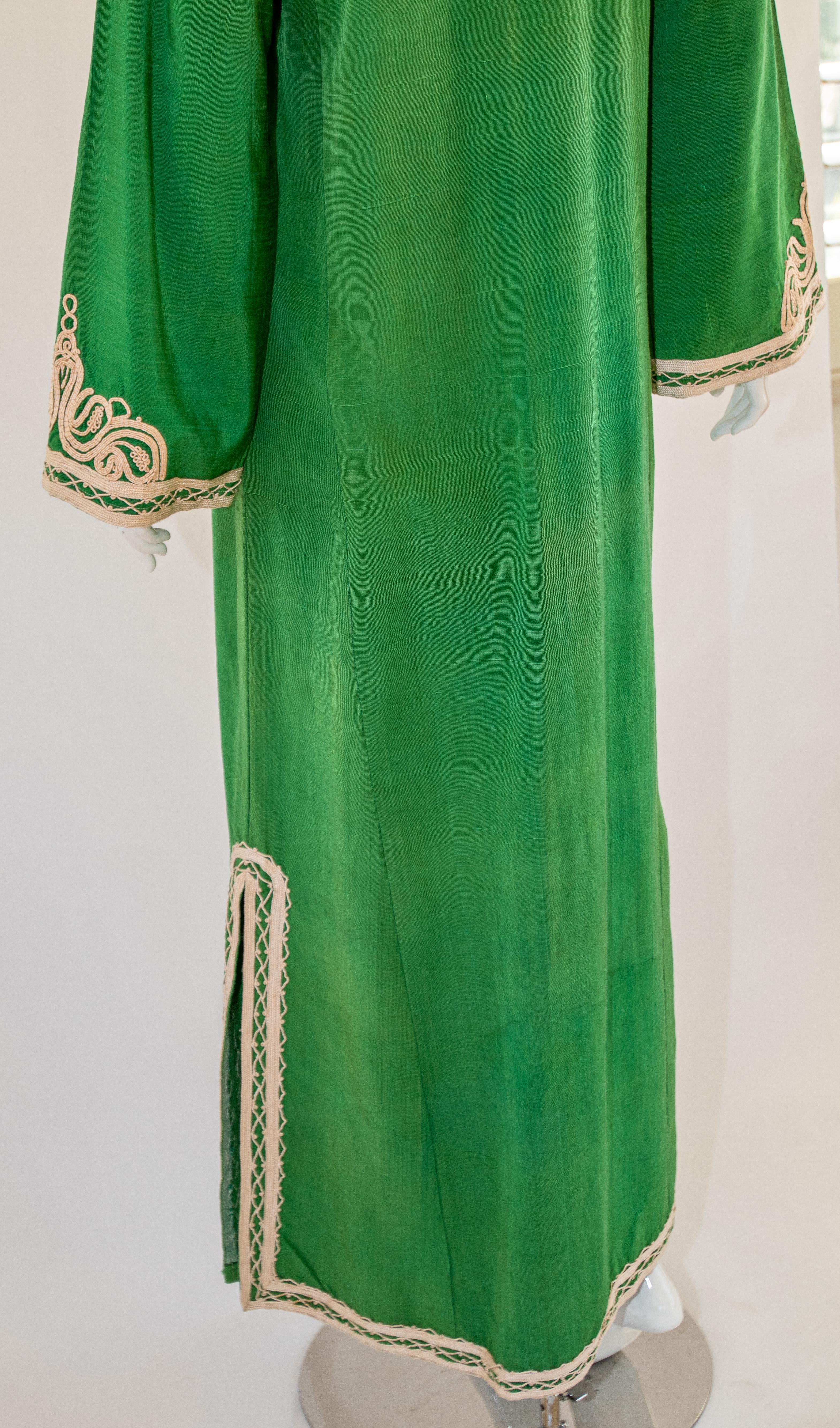 Marokkanisches Kaftan-Maxikleid in Smaragdgrün, ca. 1970, Größe M im Angebot 12