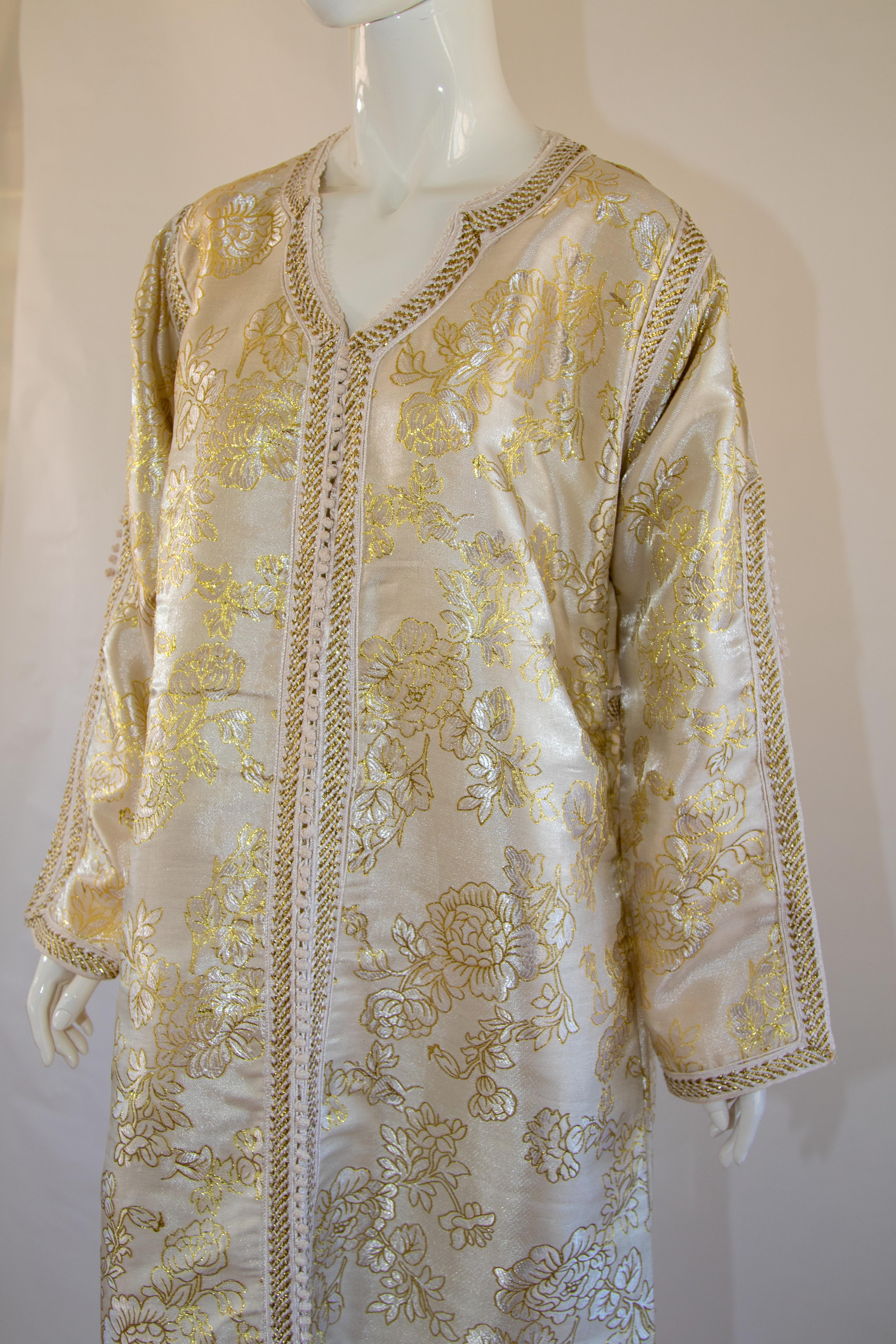 Vintage Moroccan Caftan in Gold Brocade Maxi Dress Kaftan Size L to XL For Sale 5
