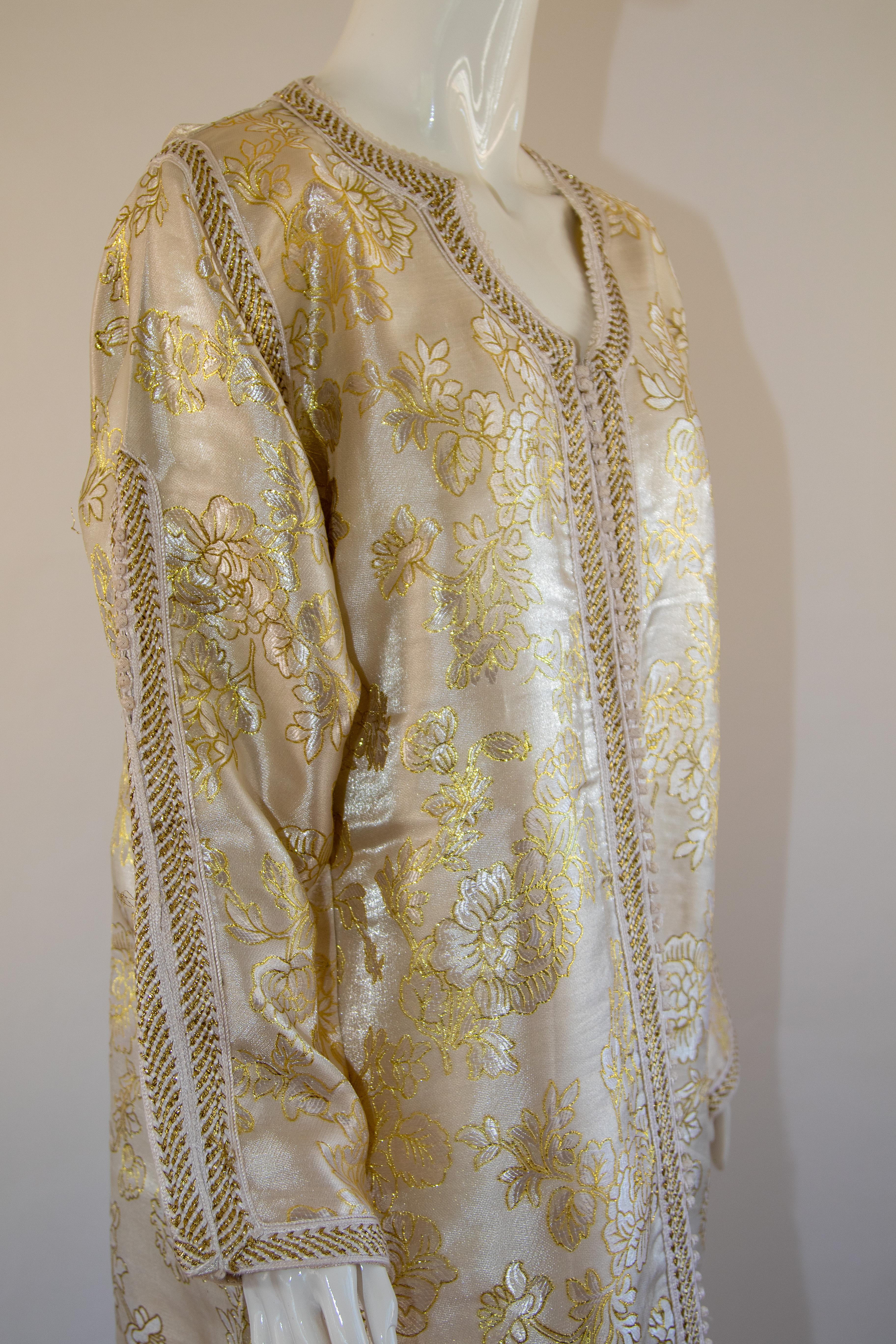 Vintage Moroccan Caftan in Gold Brocade Maxi Dress Kaftan Size L to XL For Sale 10