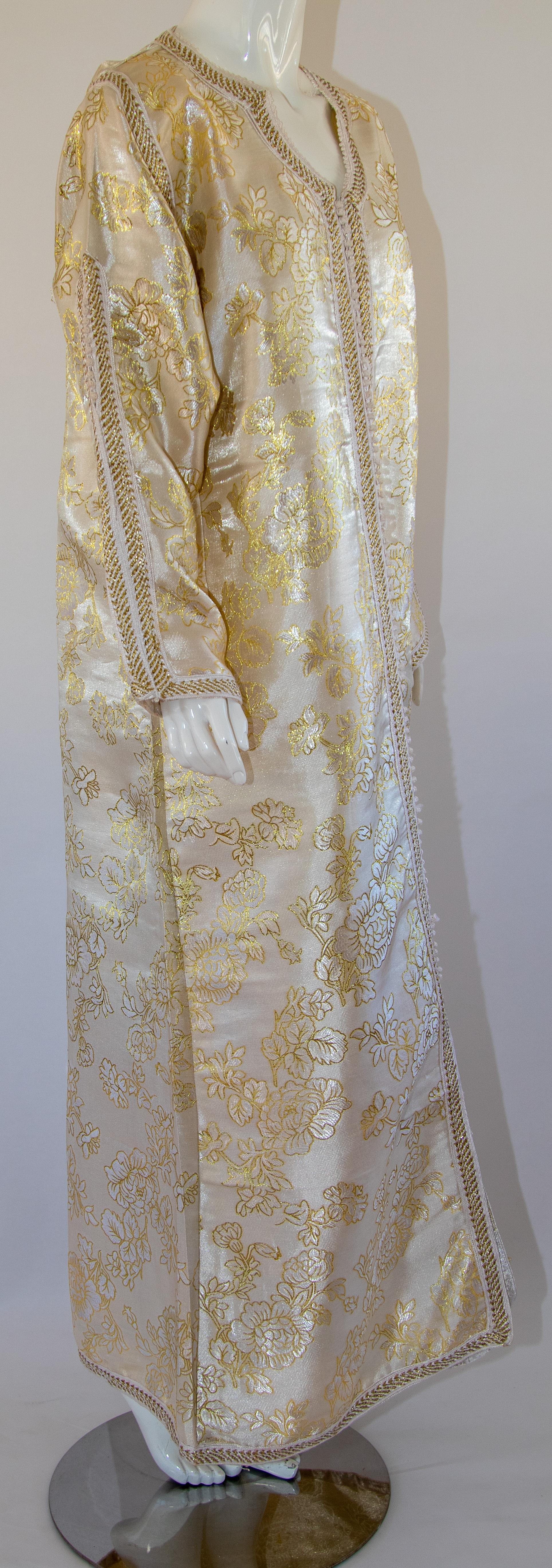 Vintage Moroccan Caftan in Gold Brocade Maxi Dress Kaftan Size L to XL For Sale 11
