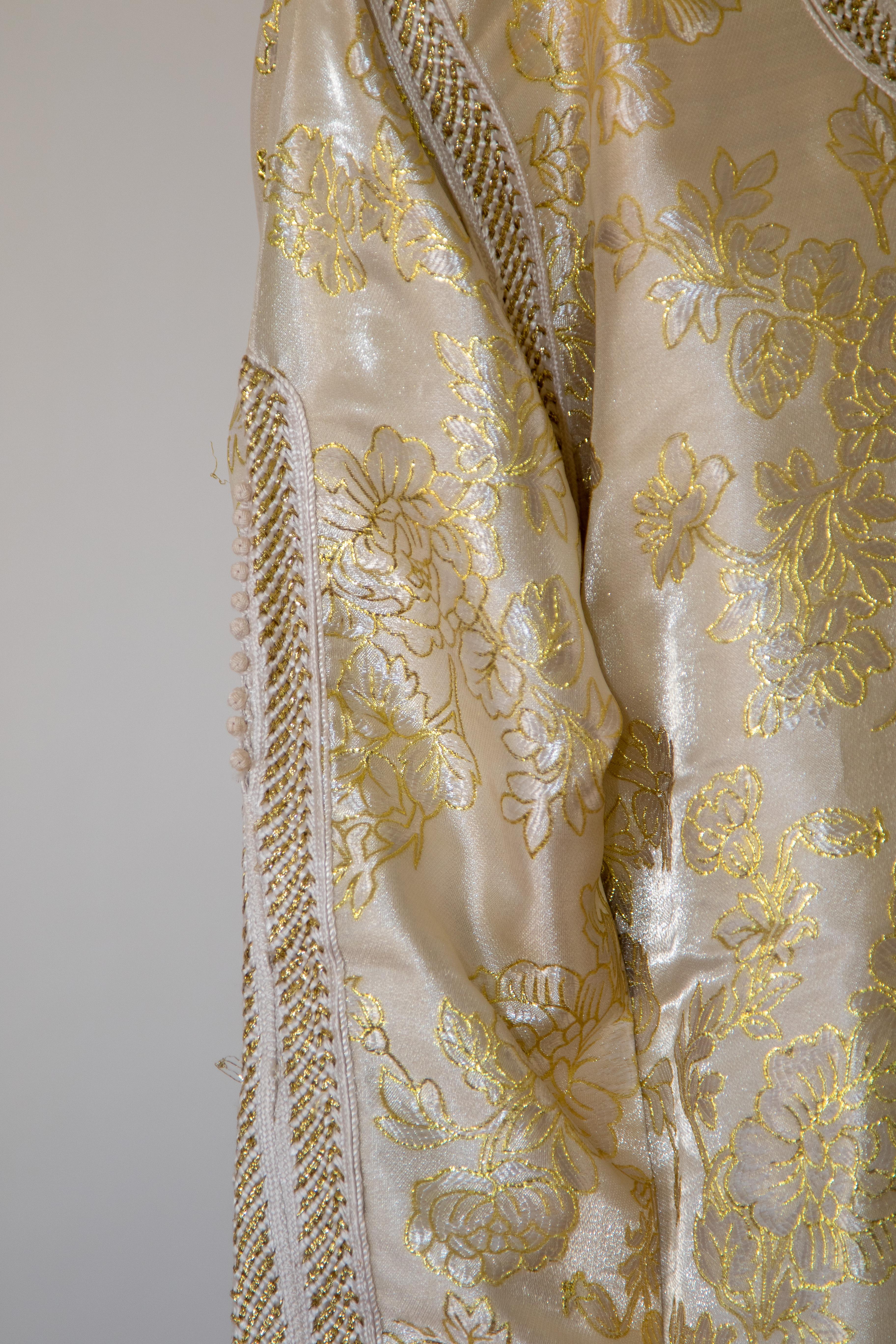 Vintage Moroccan Caftan in Gold Brocade Maxi Dress Kaftan Size L to XL For Sale 3