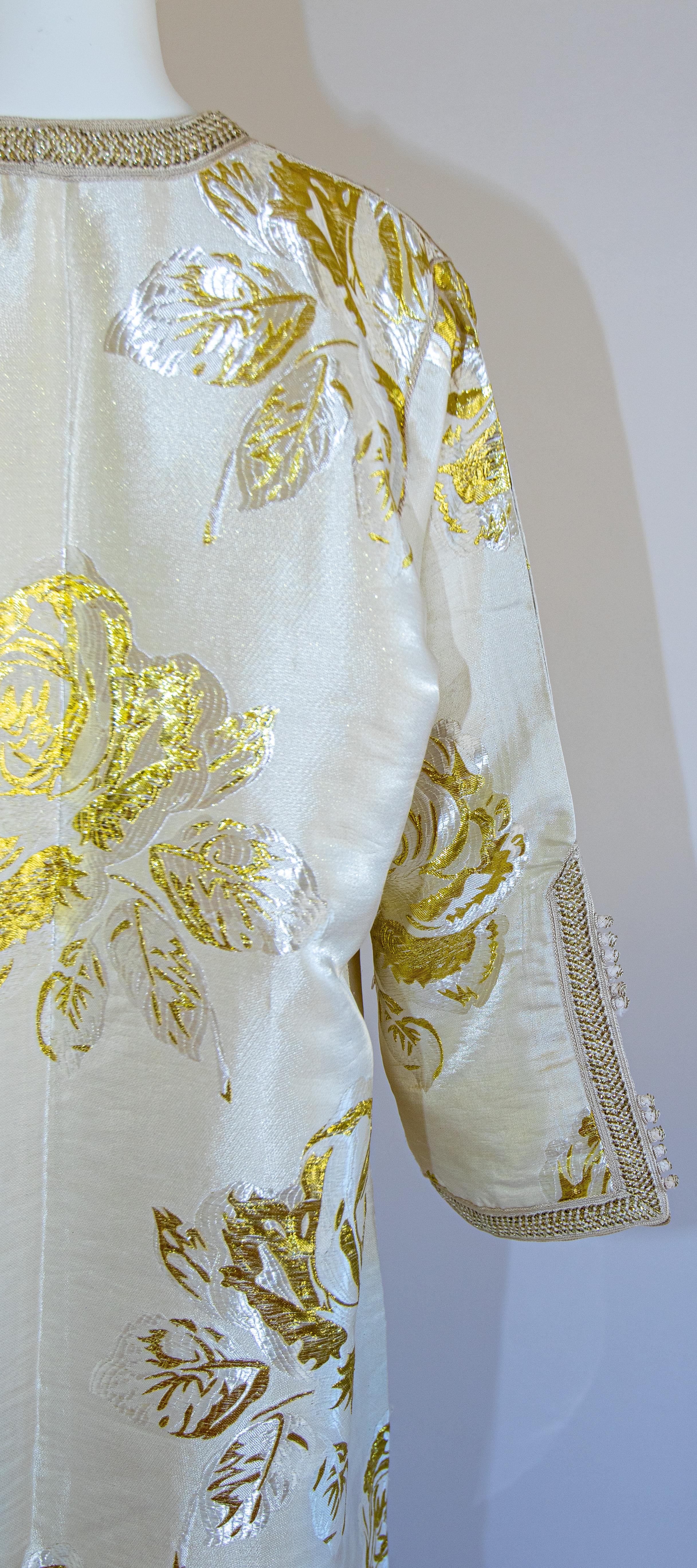 Vintage Moroccan Caftan White and Gold Metallic Floral Brocade For Sale 10