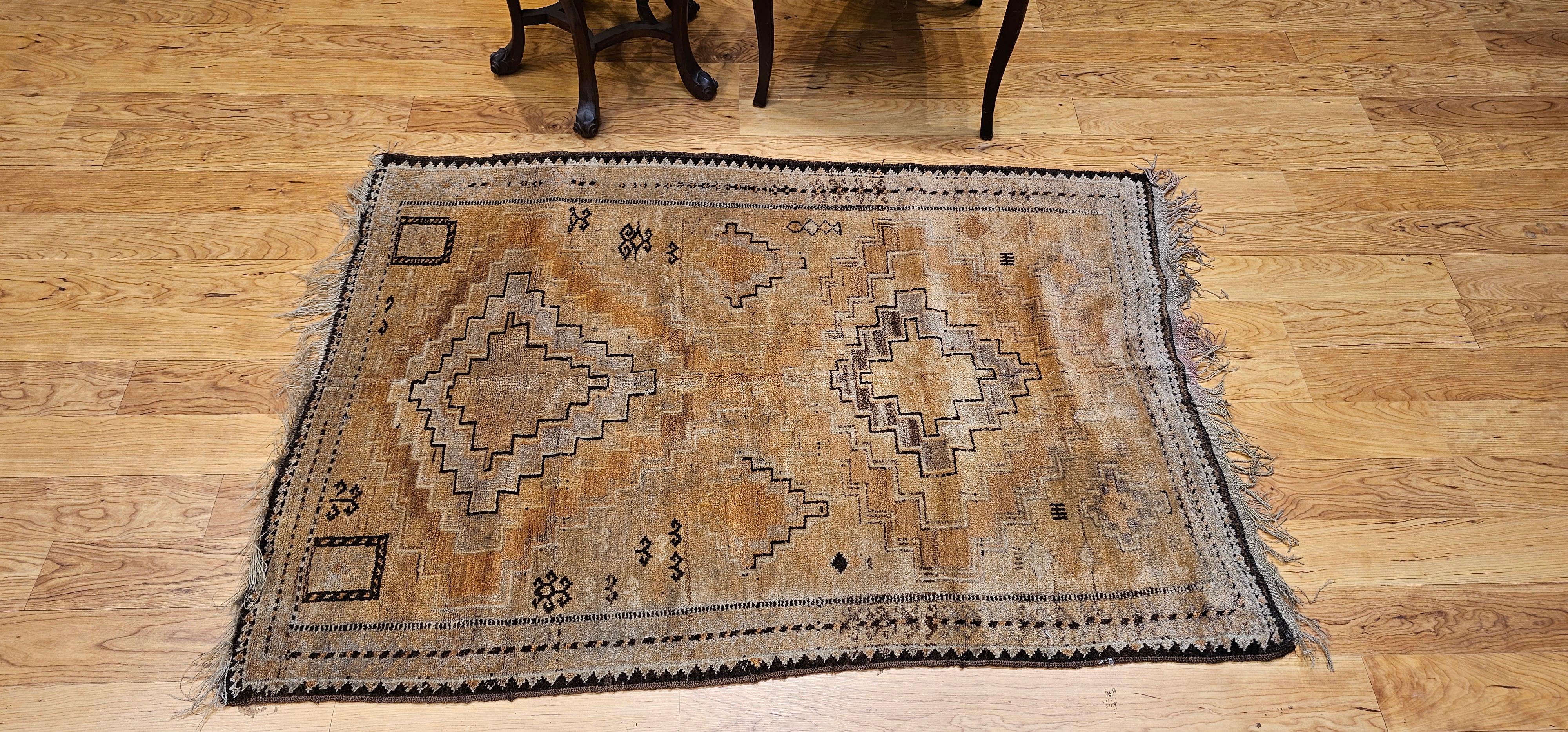 Vintage marokkanischen Kamelhaar Stammesgebiet Teppich in geometrischen Mustern im Angebot 6