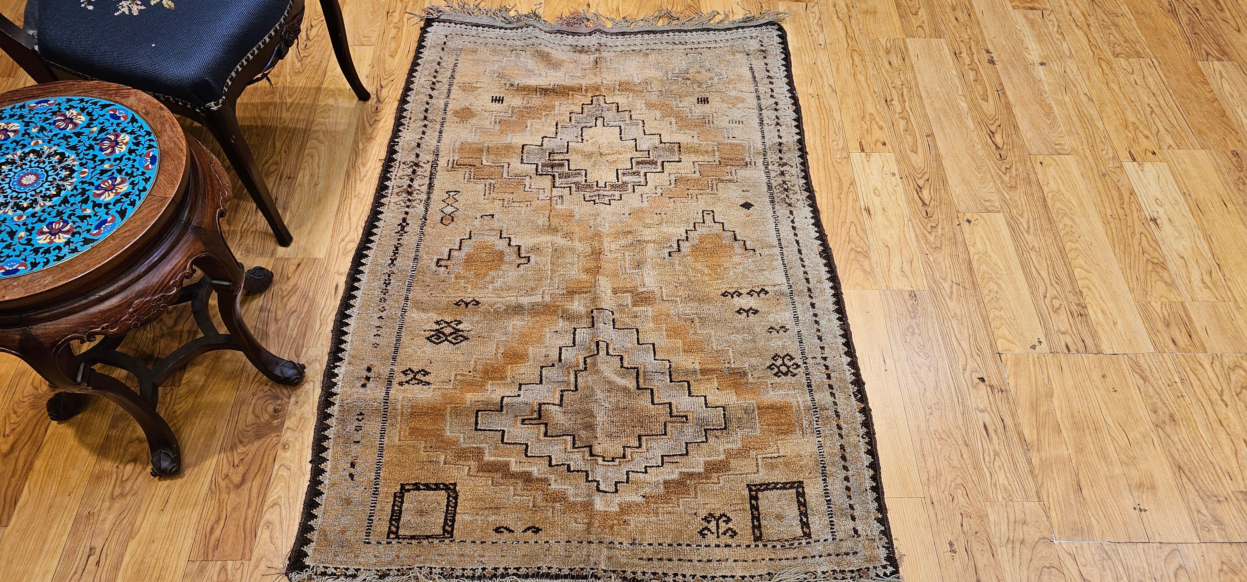 Vintage marokkanischen Kamelhaar Stammesgebiet Teppich in geometrischen Mustern im Angebot 8