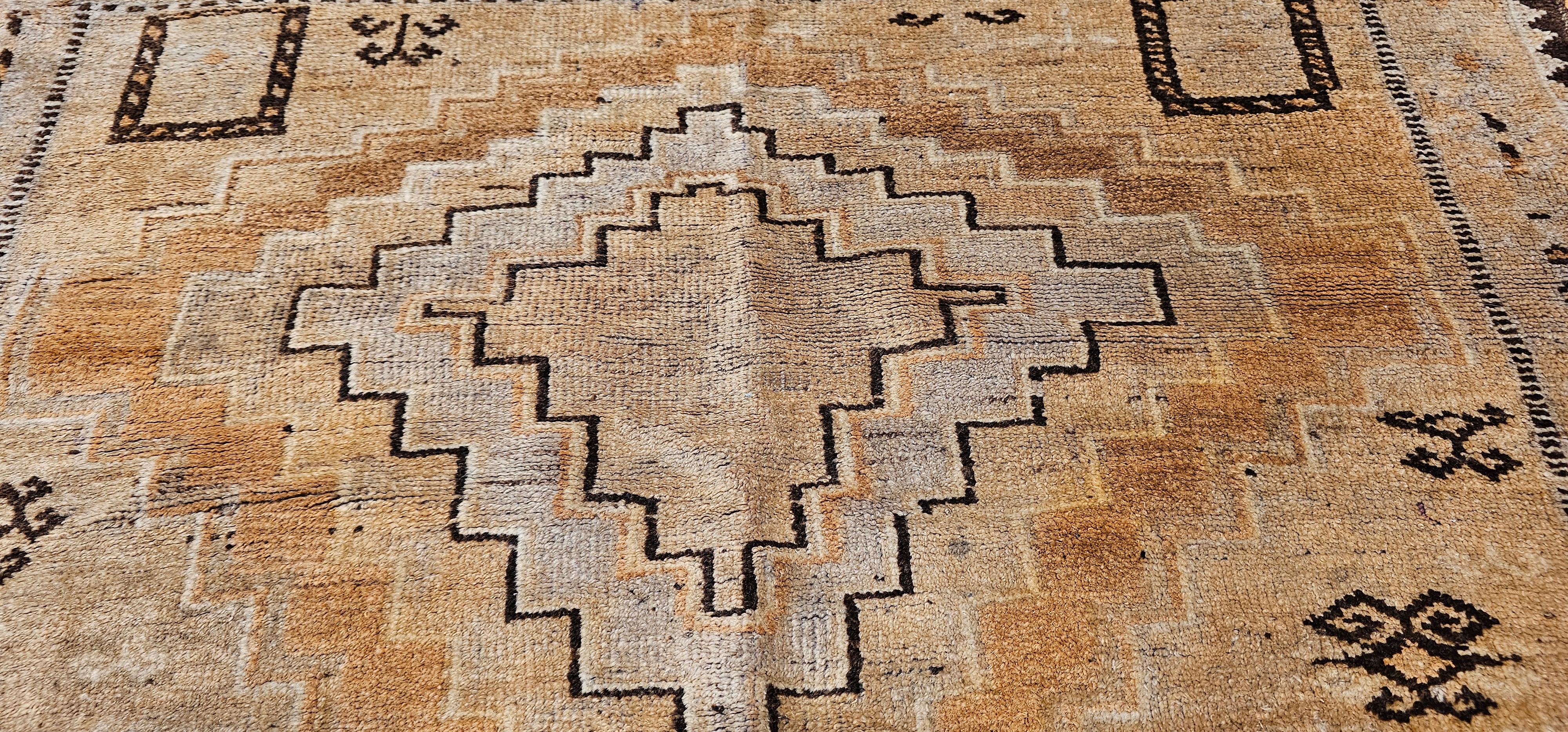 Vintage marokkanischen Kamelhaar Stammesgebiet Teppich in geometrischen Mustern im Angebot 2