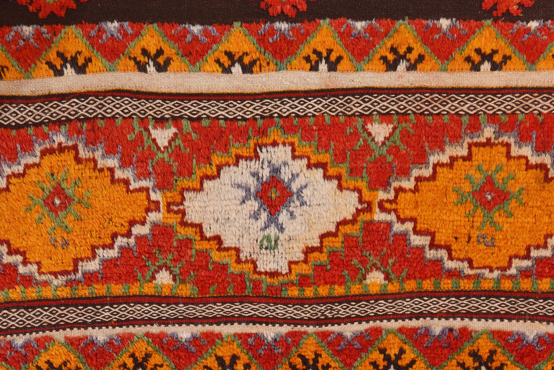 Vintage Moroccan Carpet In Excellent Condition For Sale In Alessandria, Piemonte