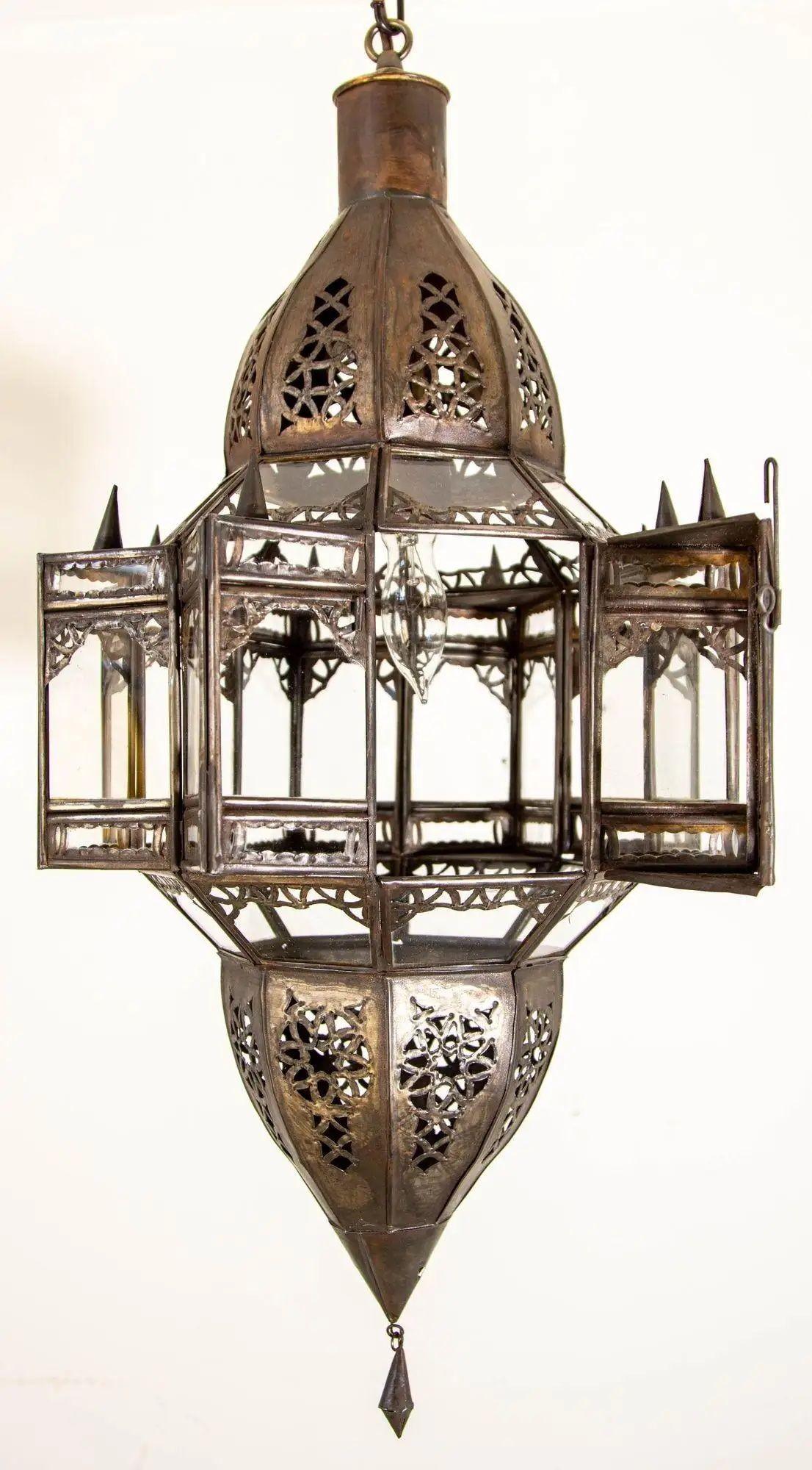 Moroccan Hanging Glass Lantern in Moorish Star Shape For Sale 2