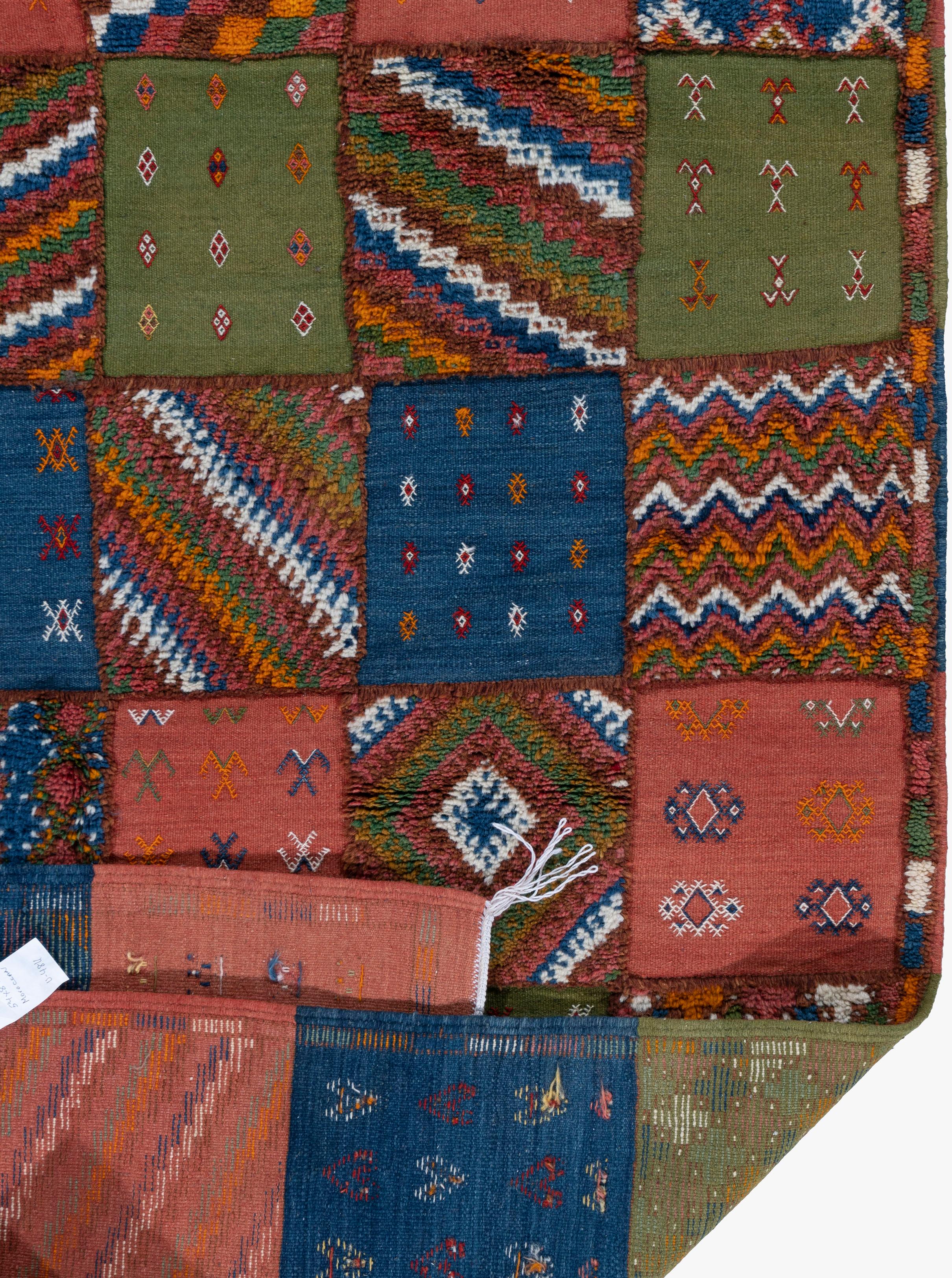 Marokkanischer Patch-Design-Teppich in Patch-Design  5'4 x 8'4 m (Wolle) im Angebot