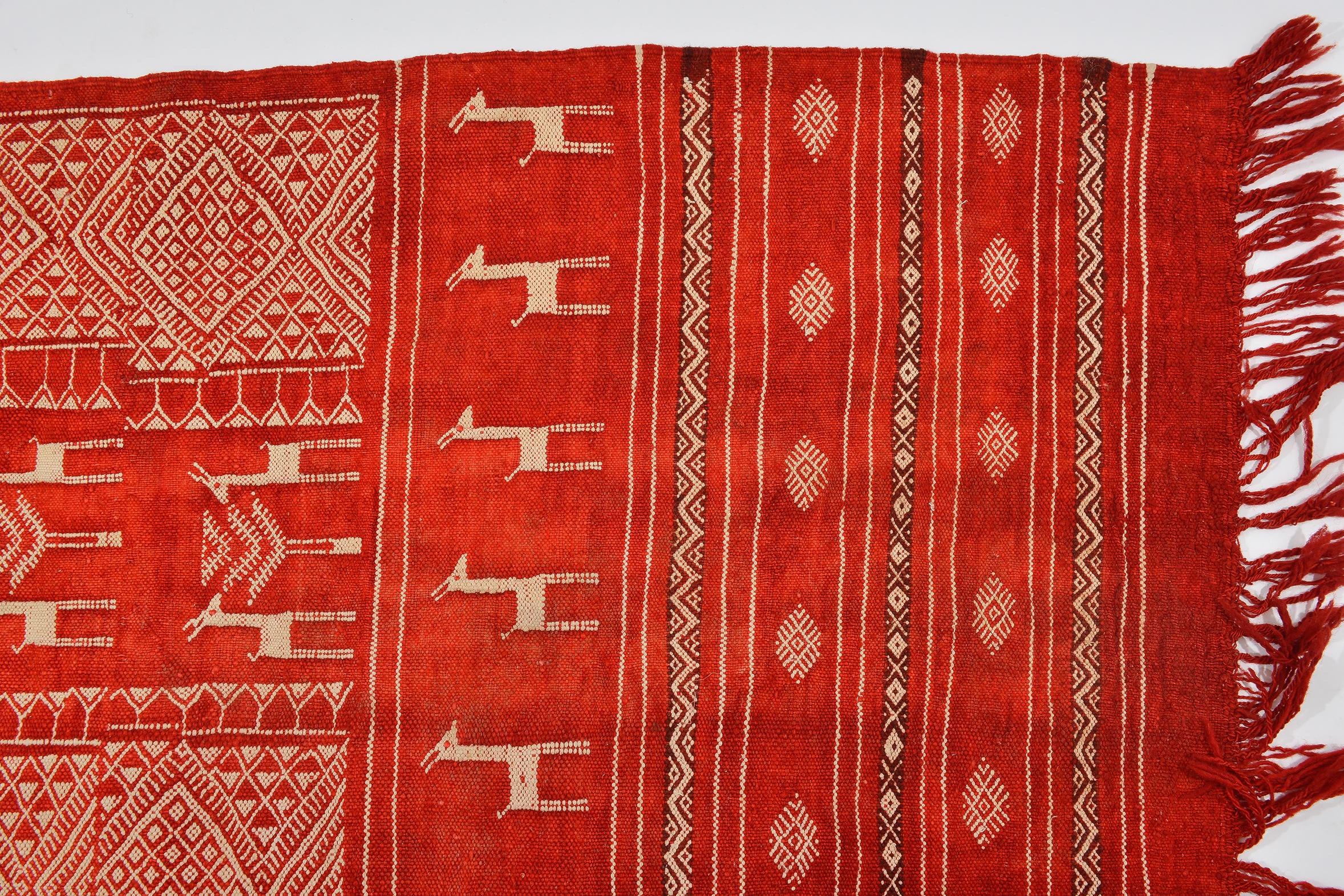 Seltener Tunisischer Ouedzem bestickter Seiden- oder Teppich aus Ouedzem (Mitte des 20. Jahrhunderts) im Angebot